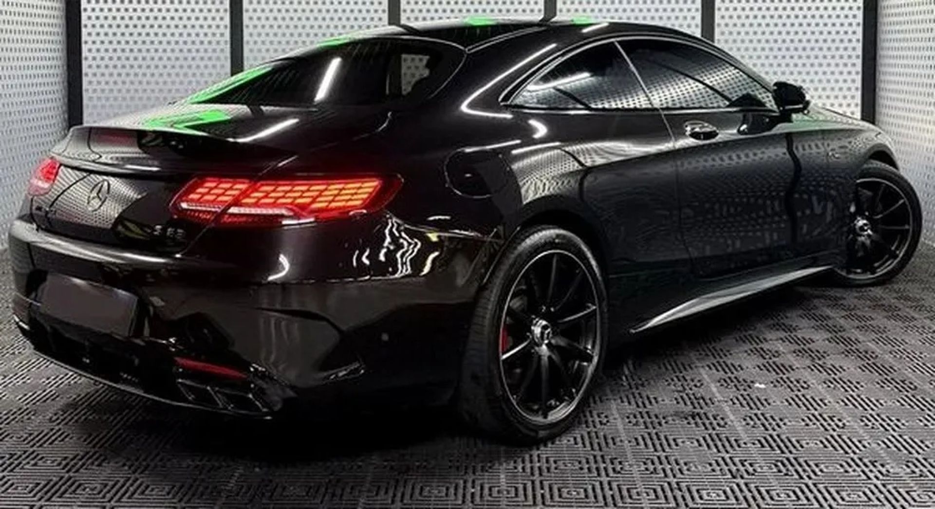 217 Mercedes-Benz S63 Coupe чорний