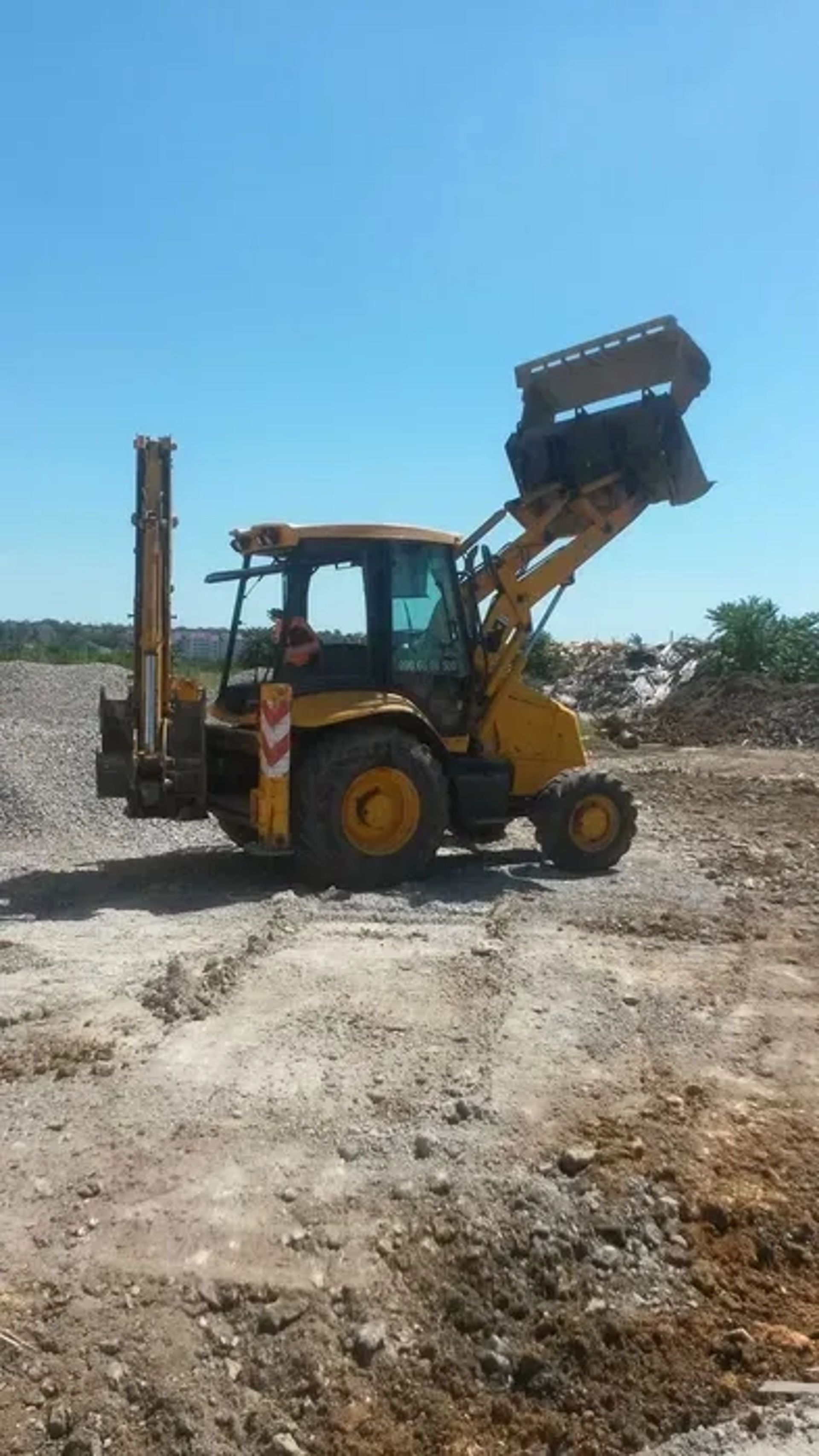 Екскаватор - навантажувач JCB 3CX