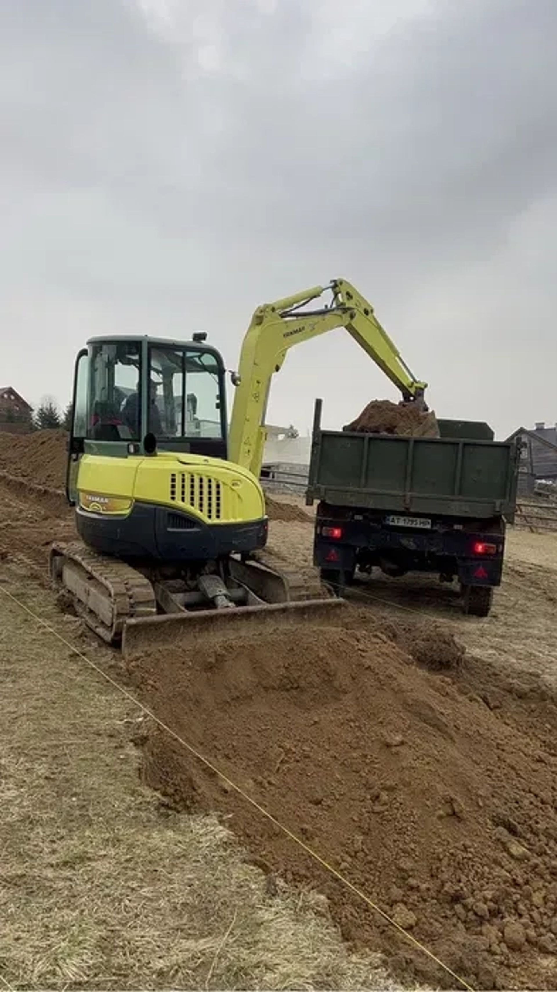 Міні-ескаватор 5 тон та більше та Зіл 131