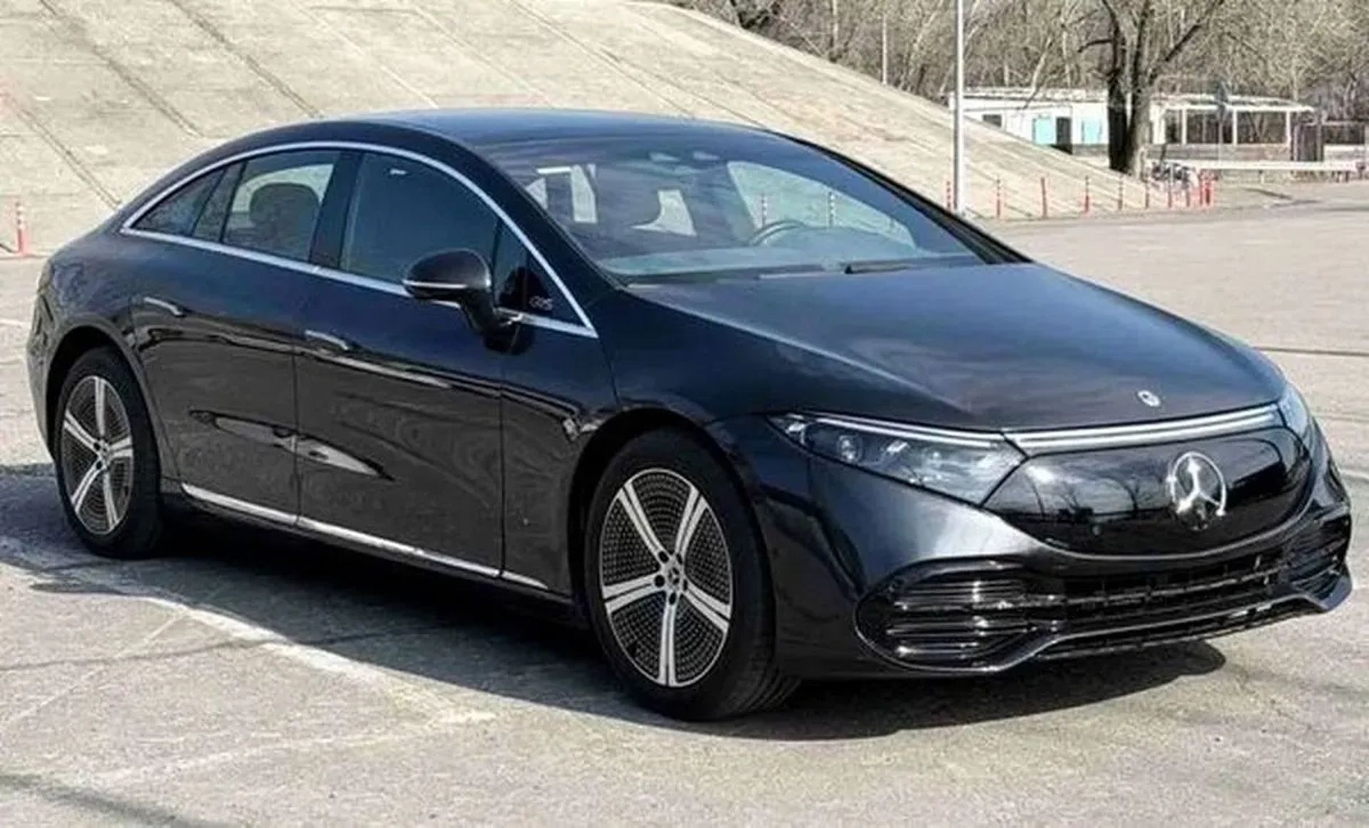 095 Авто без водія електричний Mercedes-Benz EQS 450