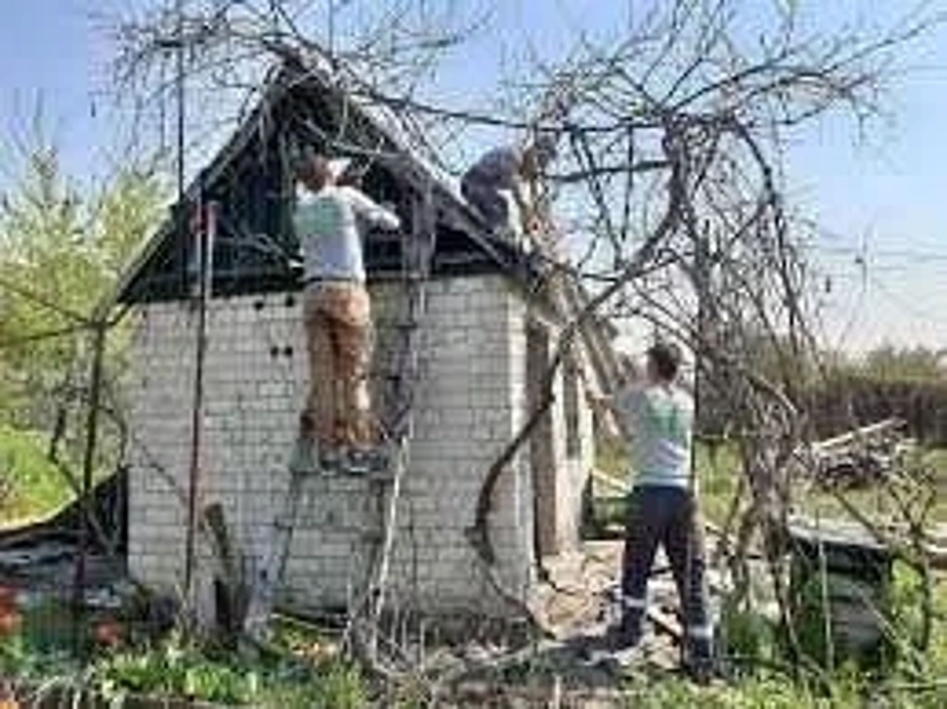 Демонтаж будинків сараю вивіз глини сміття погрущик бобкет ескаватор 15 грн.