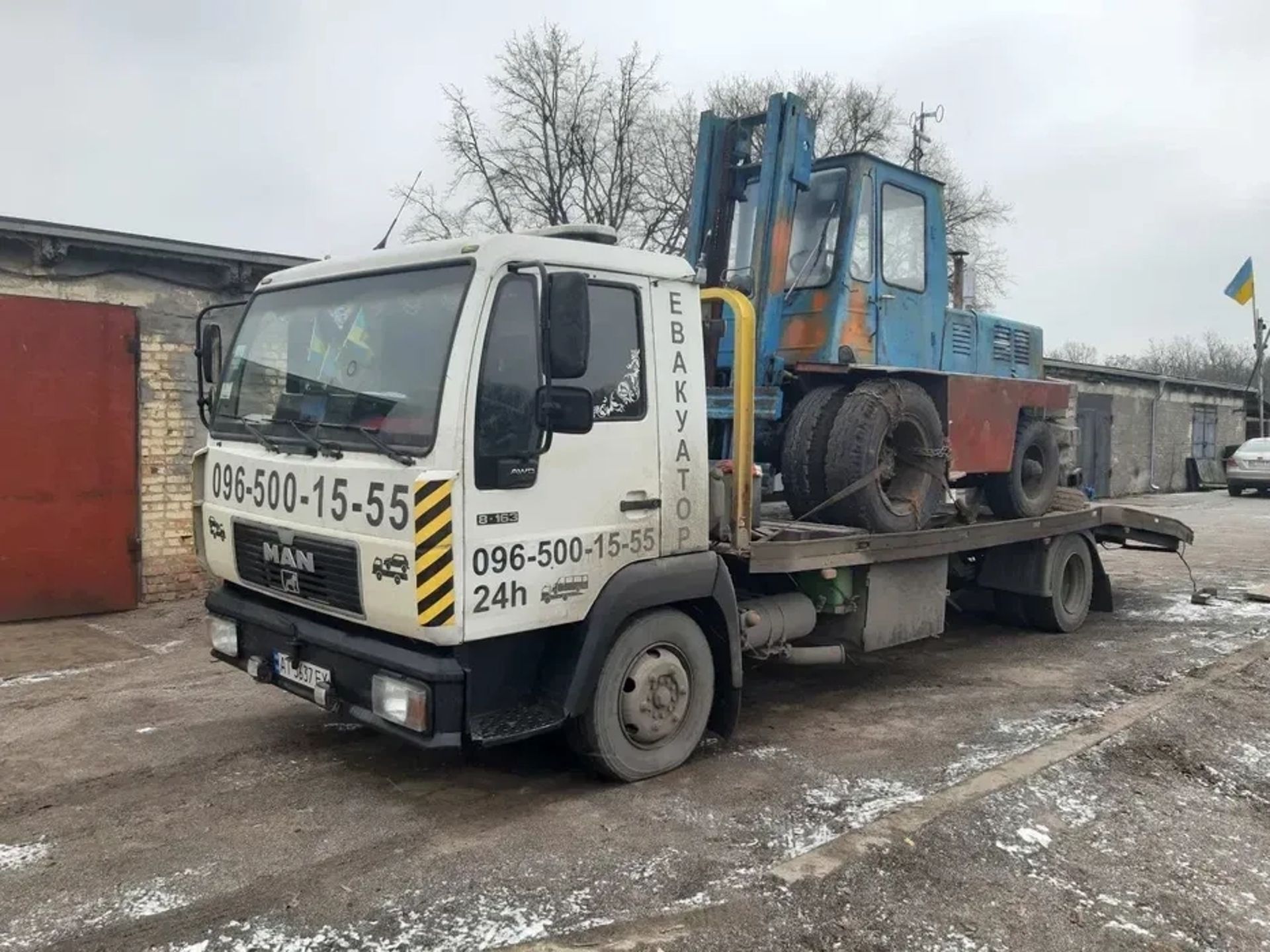 Евакуатор на базі шасі MAN L2000 (до 6 тонн)