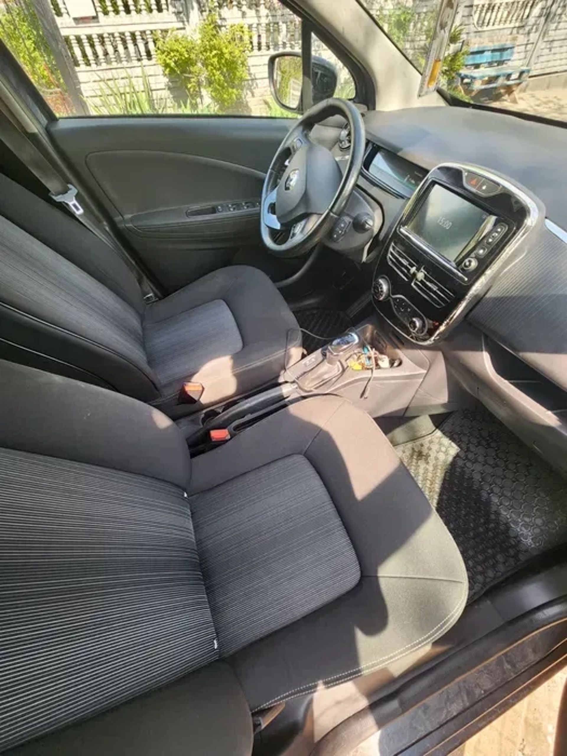 Renault Zoe/250 км/електро