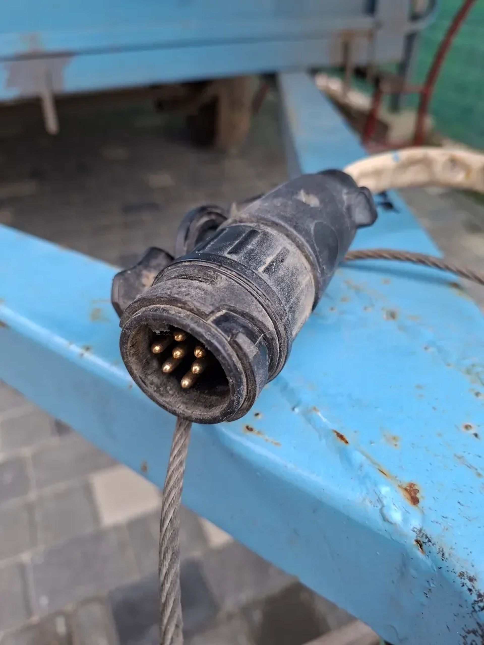 Причеп вантажопідйомність 750 кг.