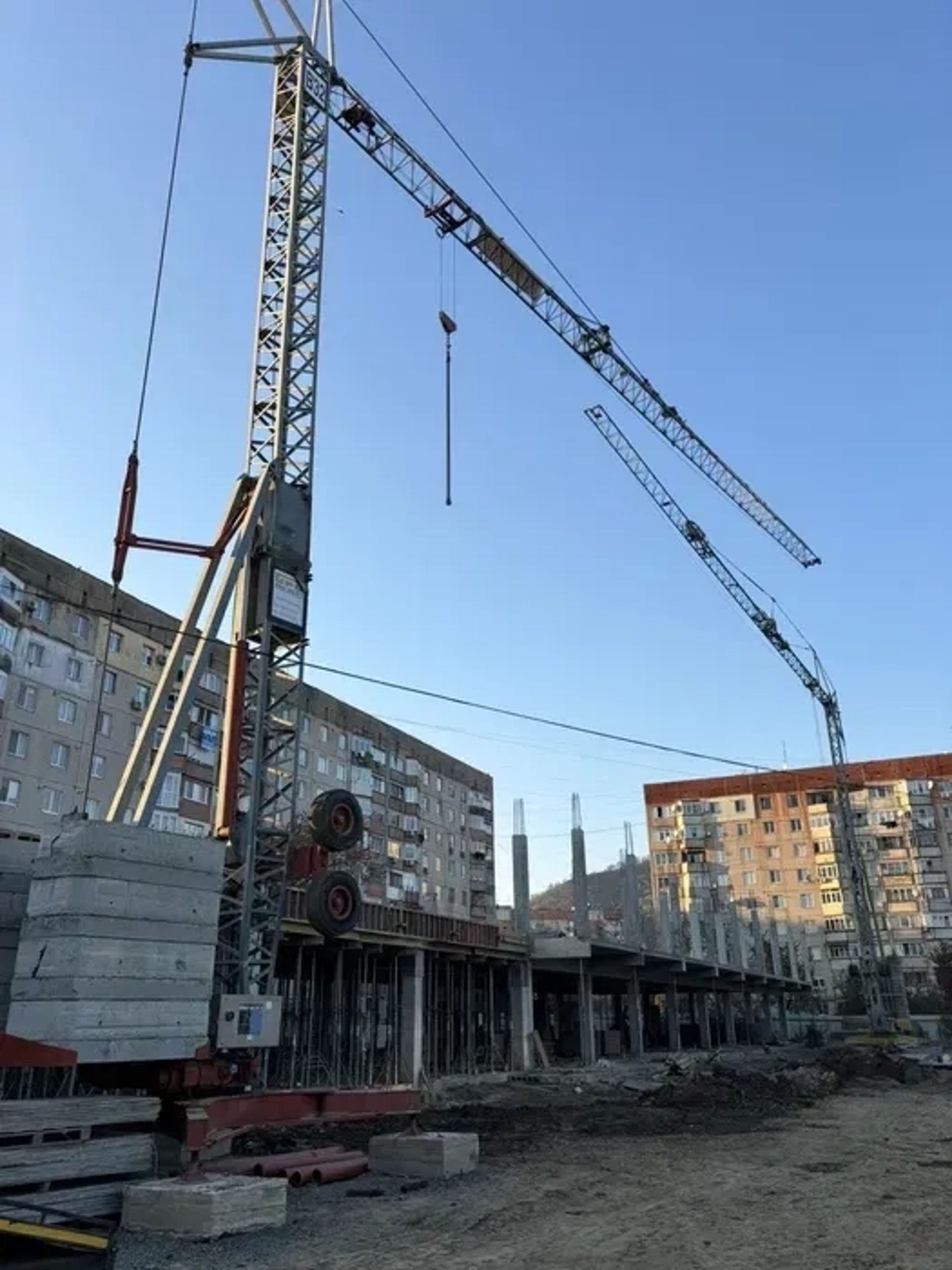 Баштовий кран Liebherr 32K - Швидкий монтаж.