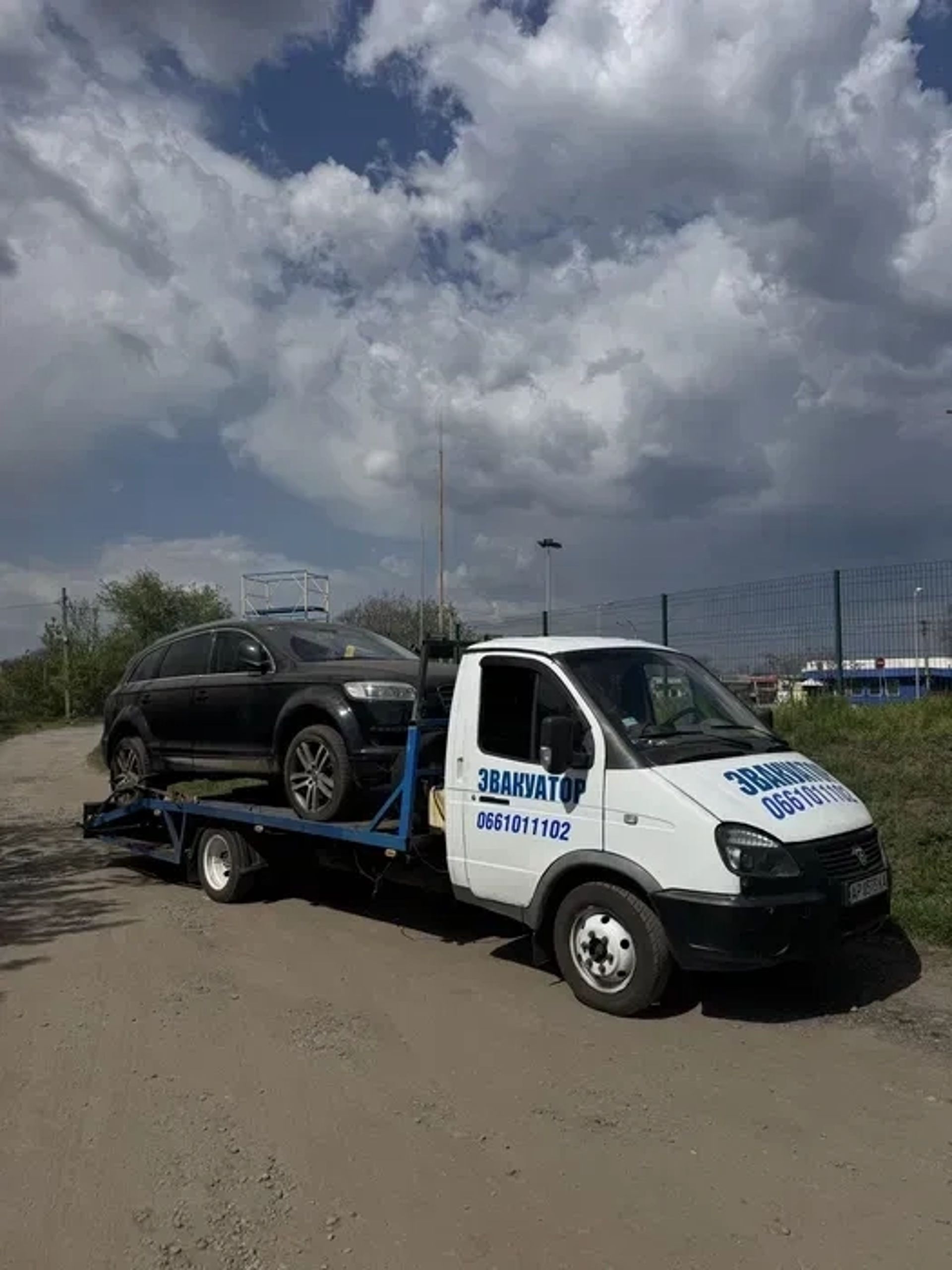 Евакуатор на базі «ГАЗель» для перевезення машин