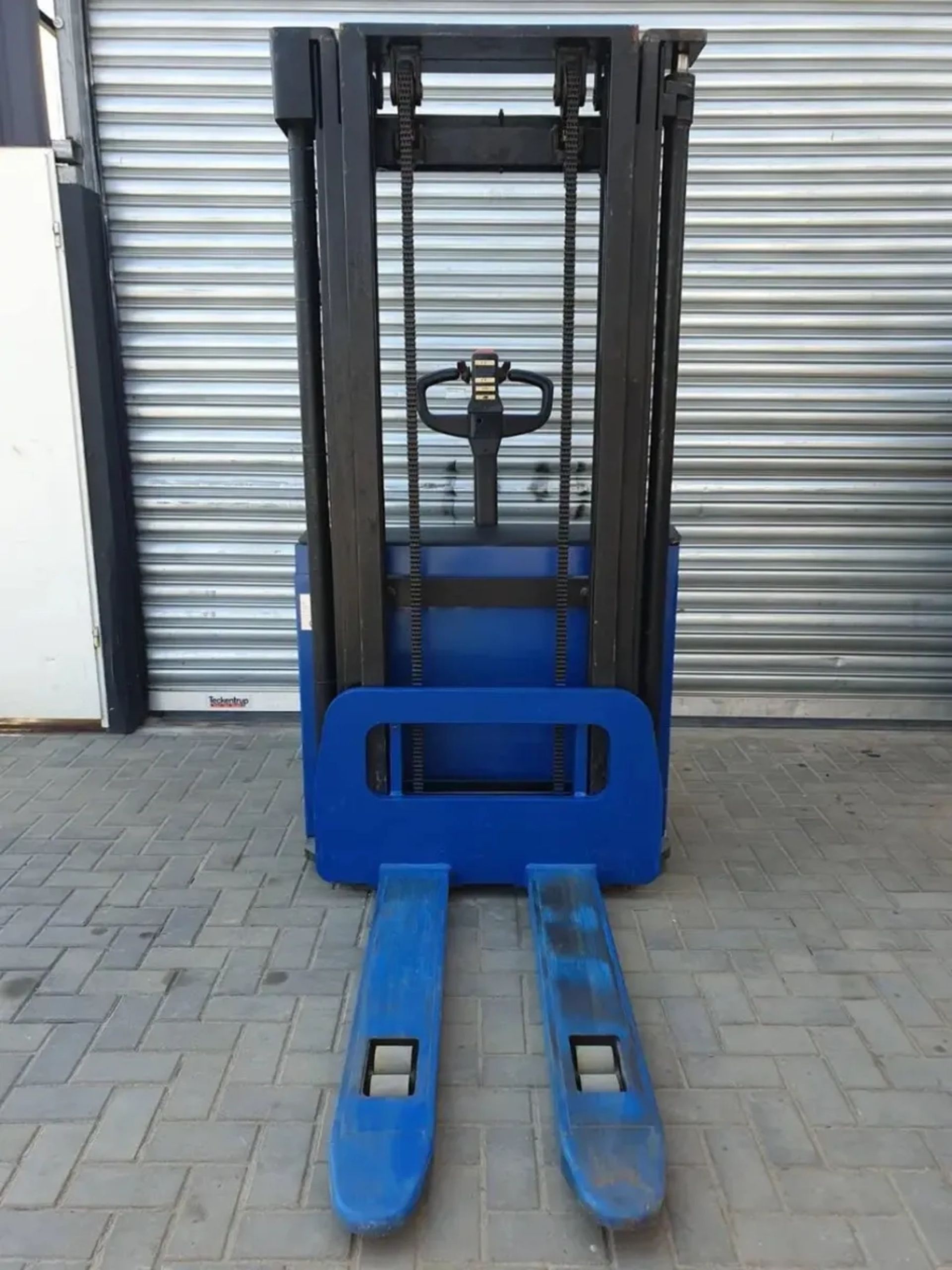 Штабелер електричний Hanselifter CG1646 1.6т