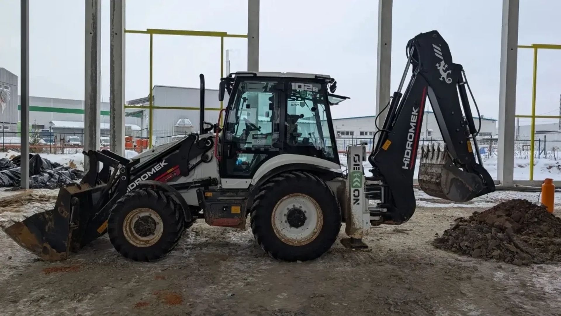 Екскаватор-навантажувач HIDROMEK HMK 102В