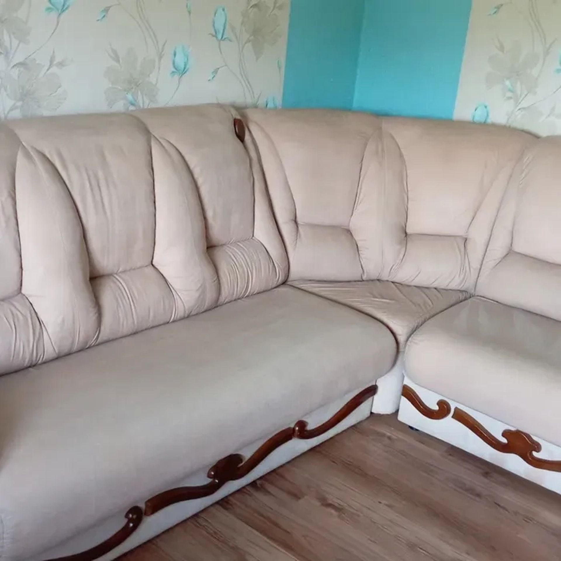 Клінінг. Прибирання. Хімчистка м'яких меблів і матраців