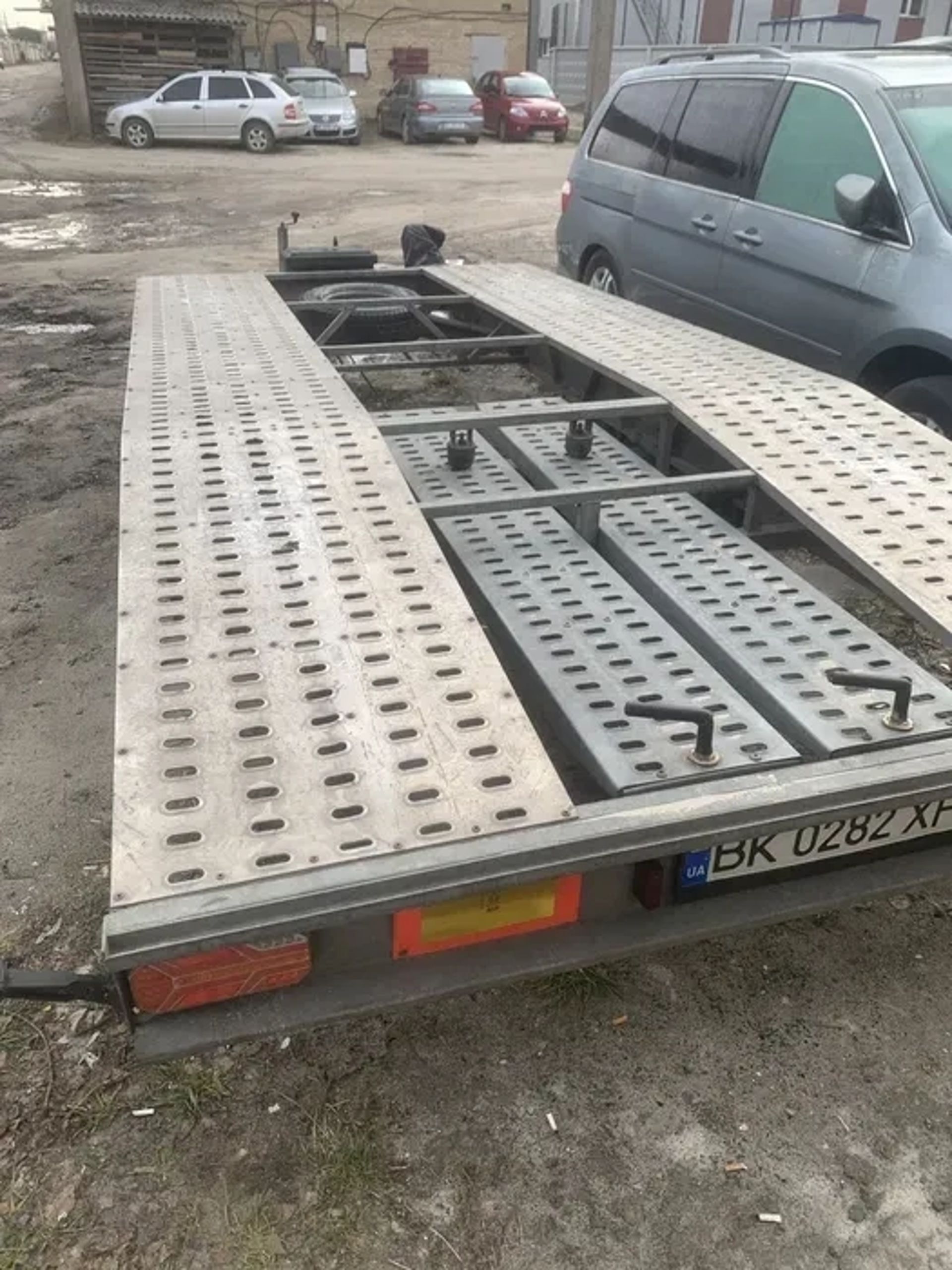 Лафета дноскатна без бортів 800₴
