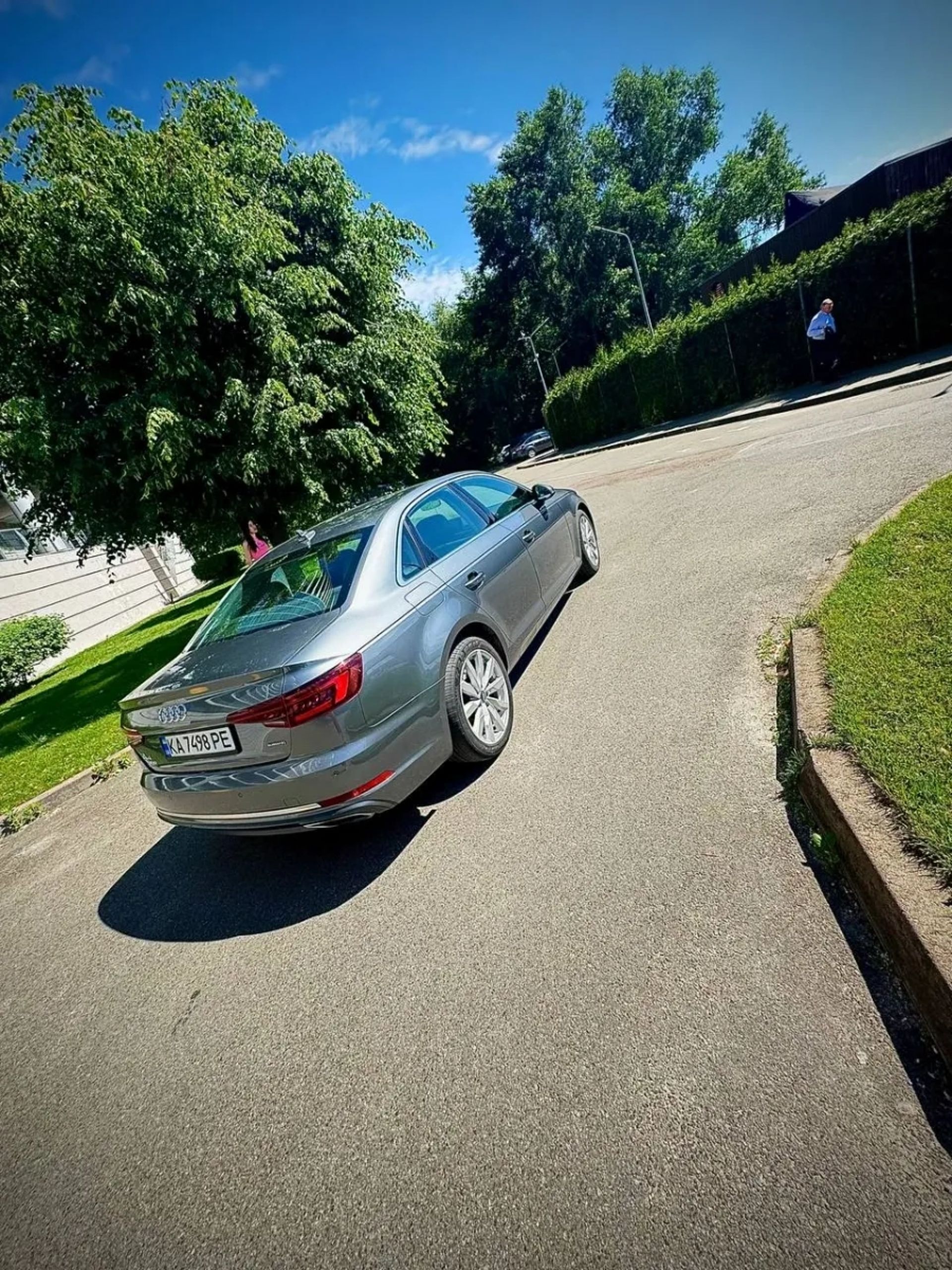 Авто Audi A 4 Quattro - Швидкість та комфорт!