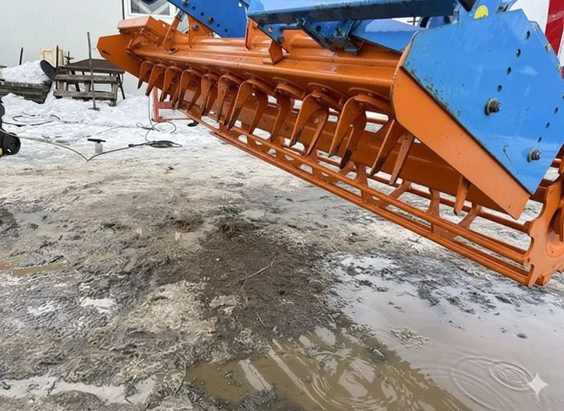 Ротаційна борона LEMKEN Zirkon для польових робіт