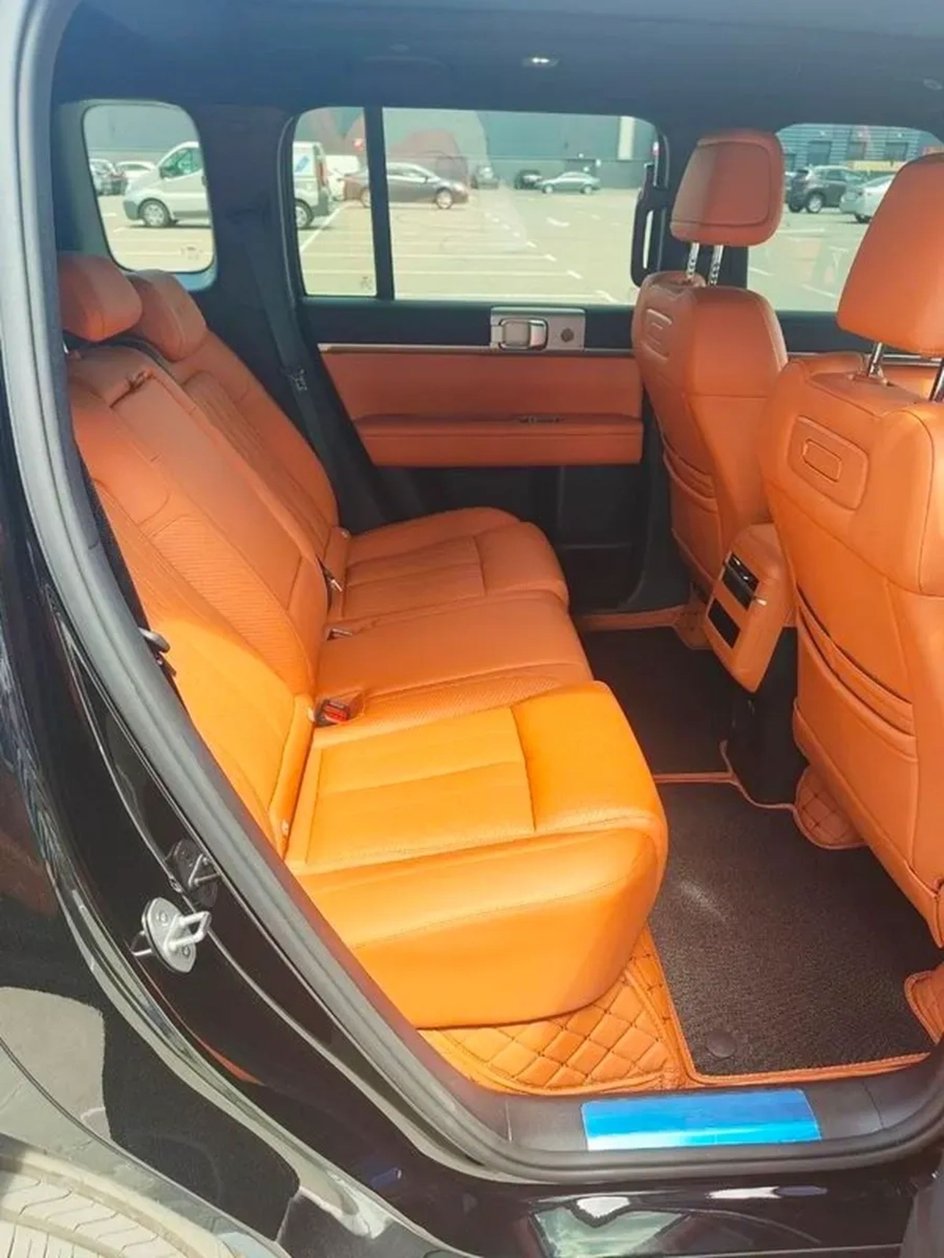 396 BYD Leopard електро позашляховик на весілля з водієм
