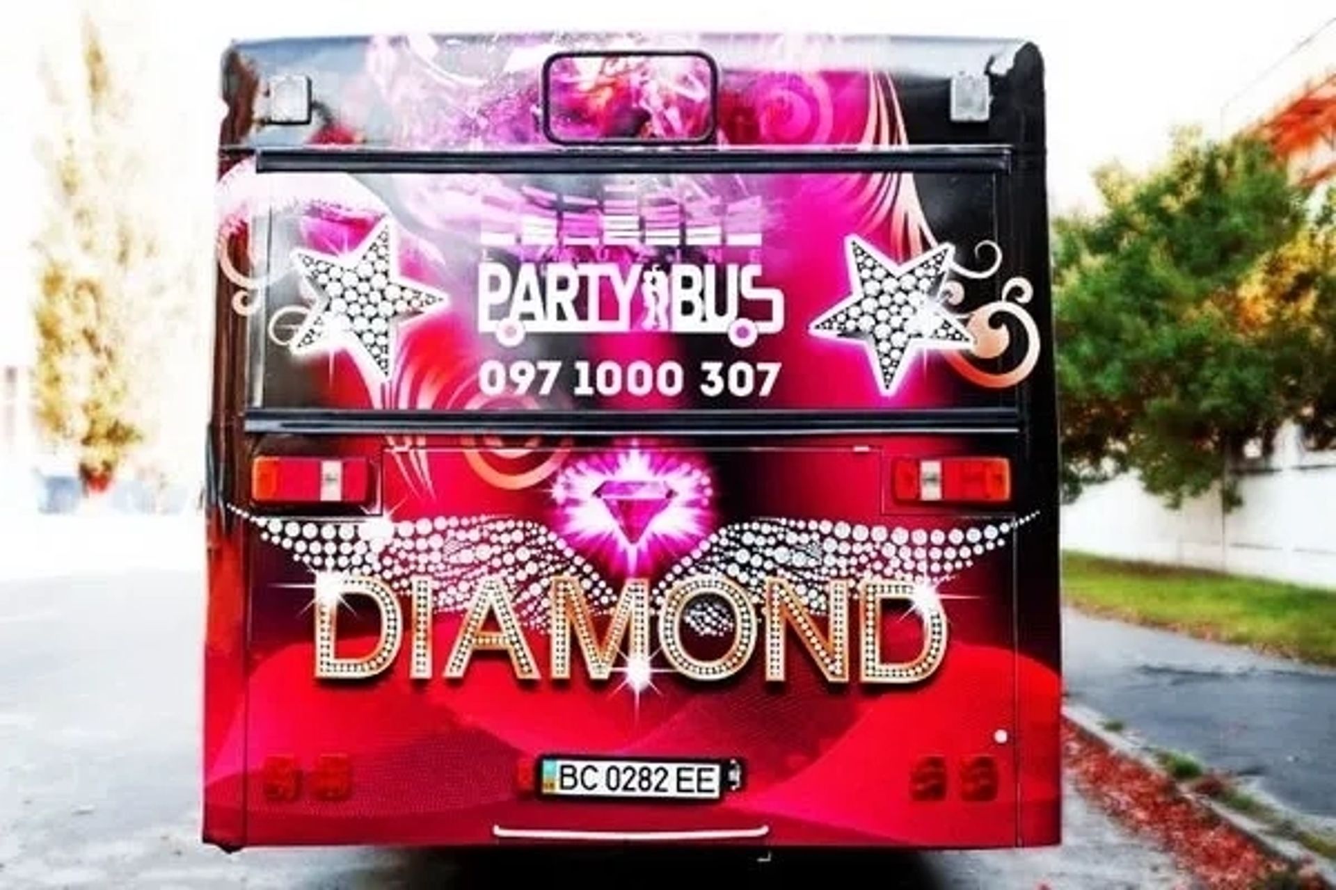 369 Party Bus Diamond Party Bus на день народження