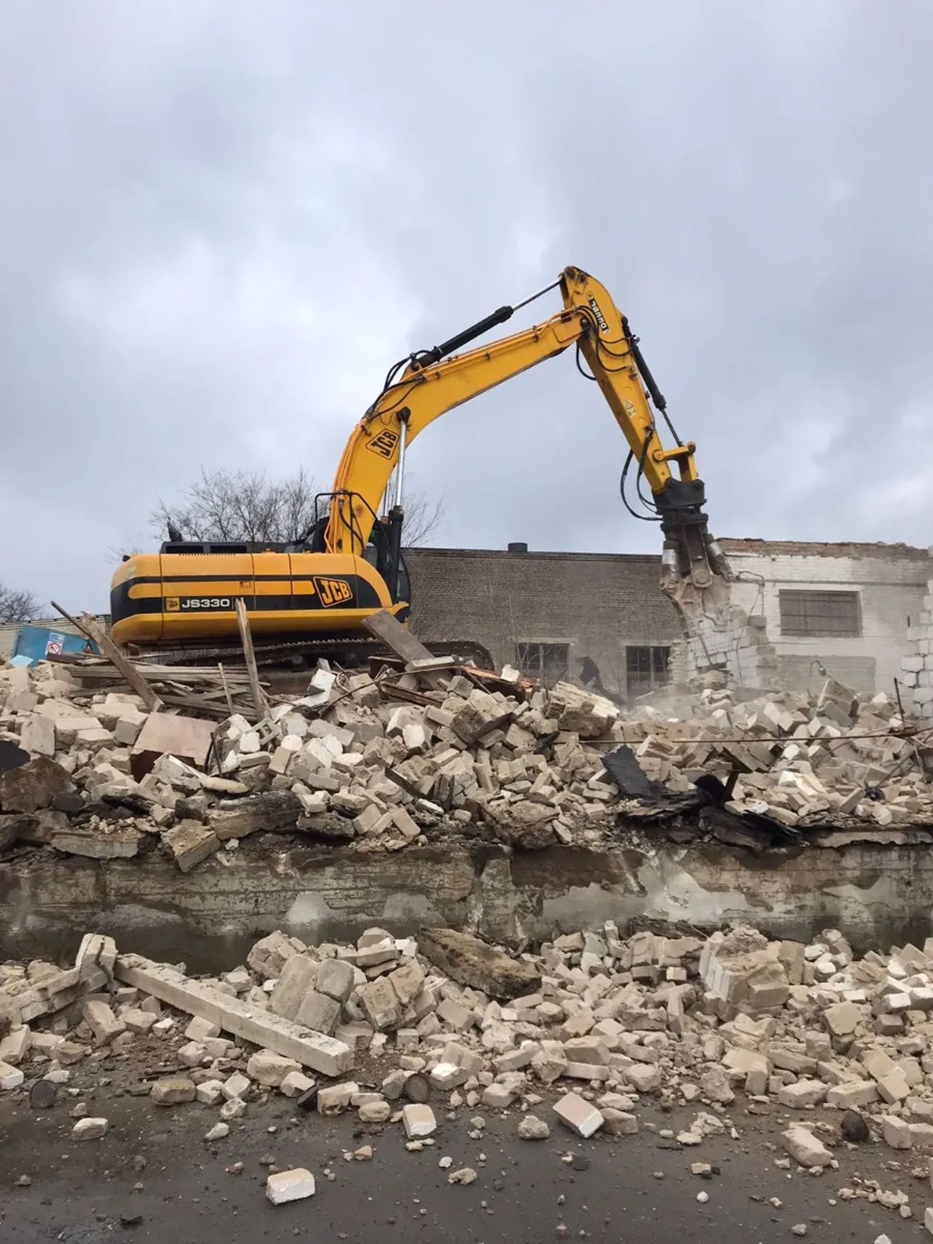 Гусеничний екскаватор JCB 330 земляні роботи