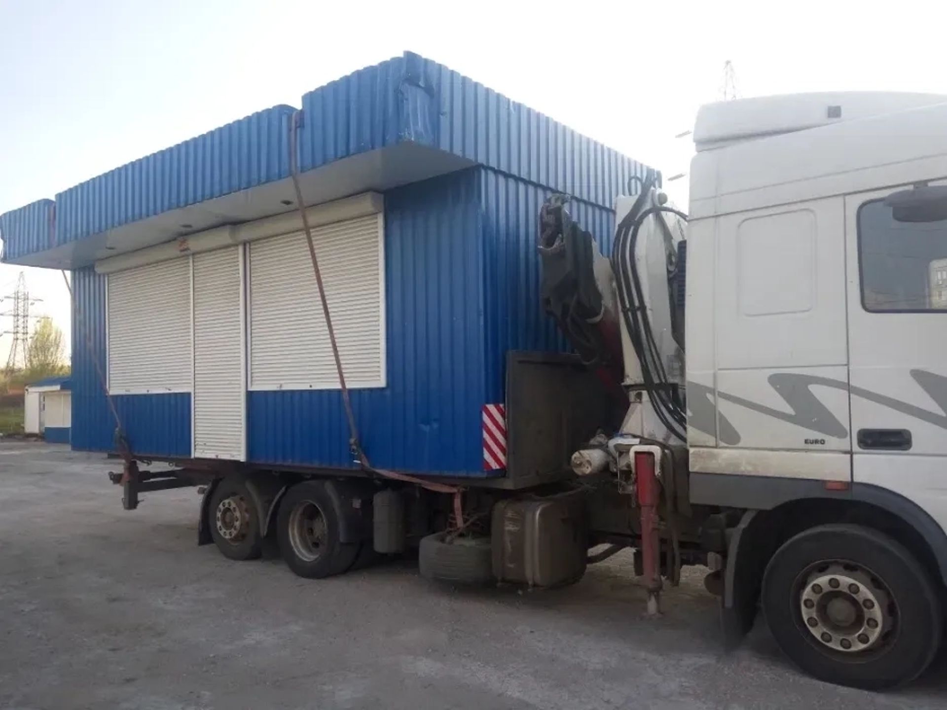 Кран-маніпулятор на базі DAF для вантажно-розвантажувальних робіт
