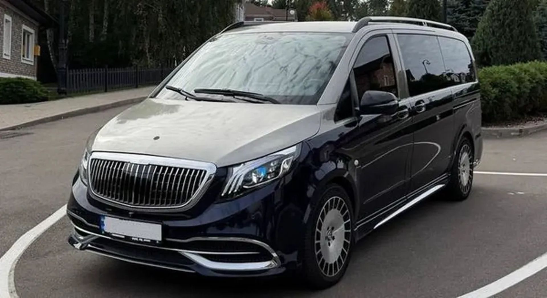446 Mercedes-Benz Maybach V-Class без водія