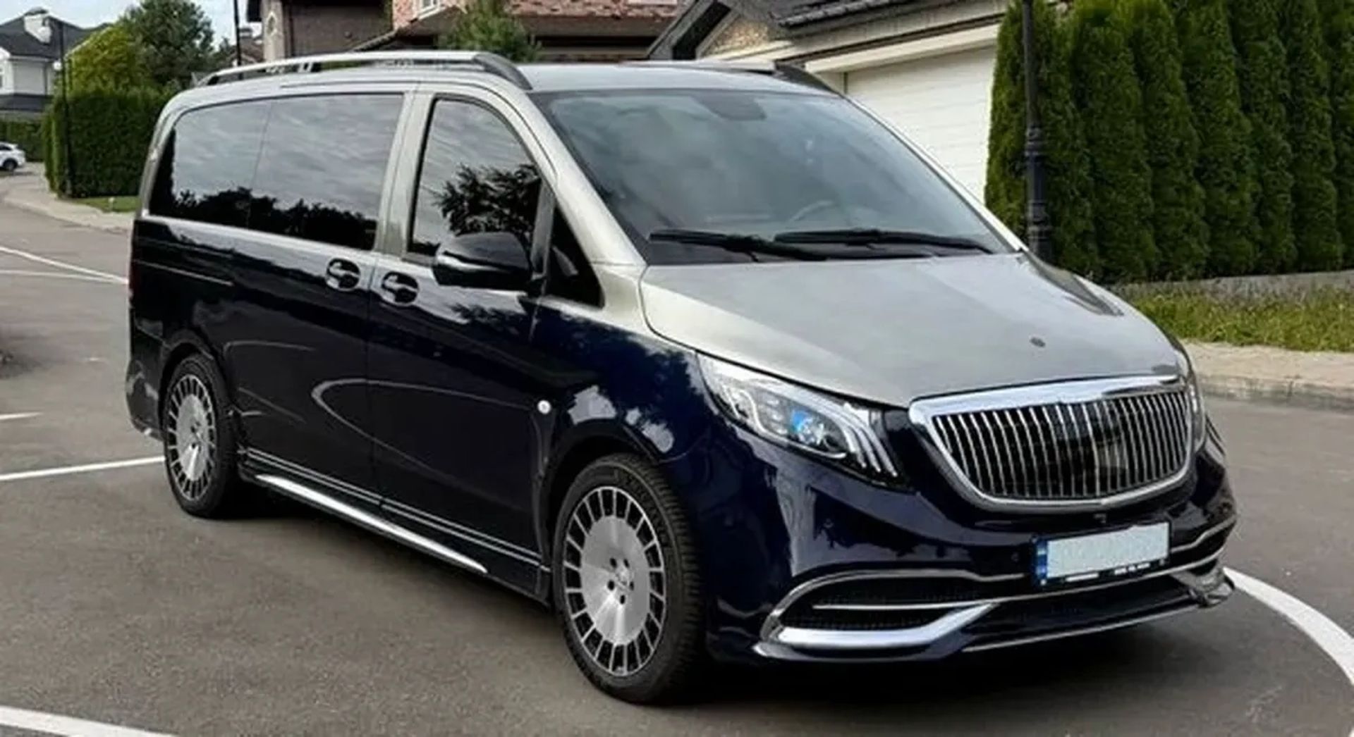446 Mercedes-Benz Maybach V-Class без водія