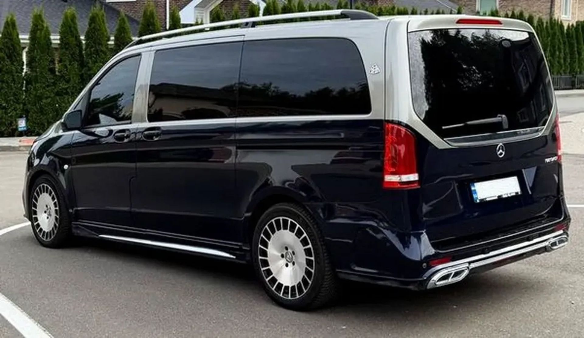 446 Mercedes-Benz Maybach V-Class без водія
