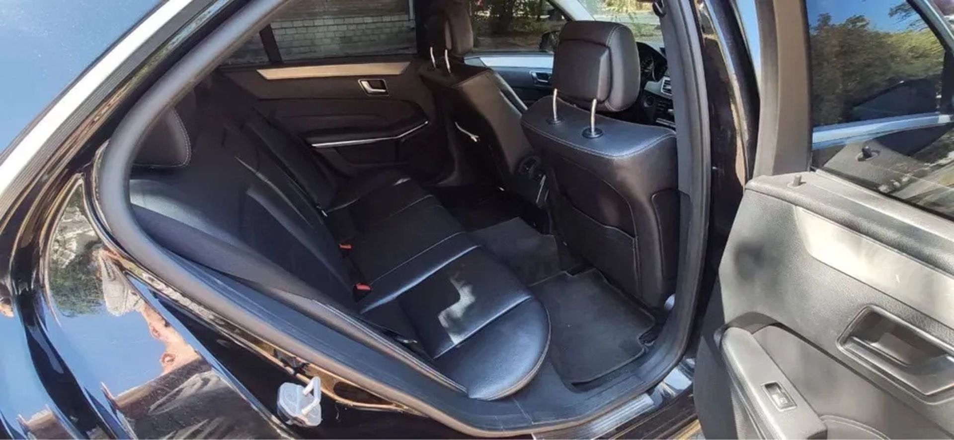 Авто Mercedes-Benz E 200
