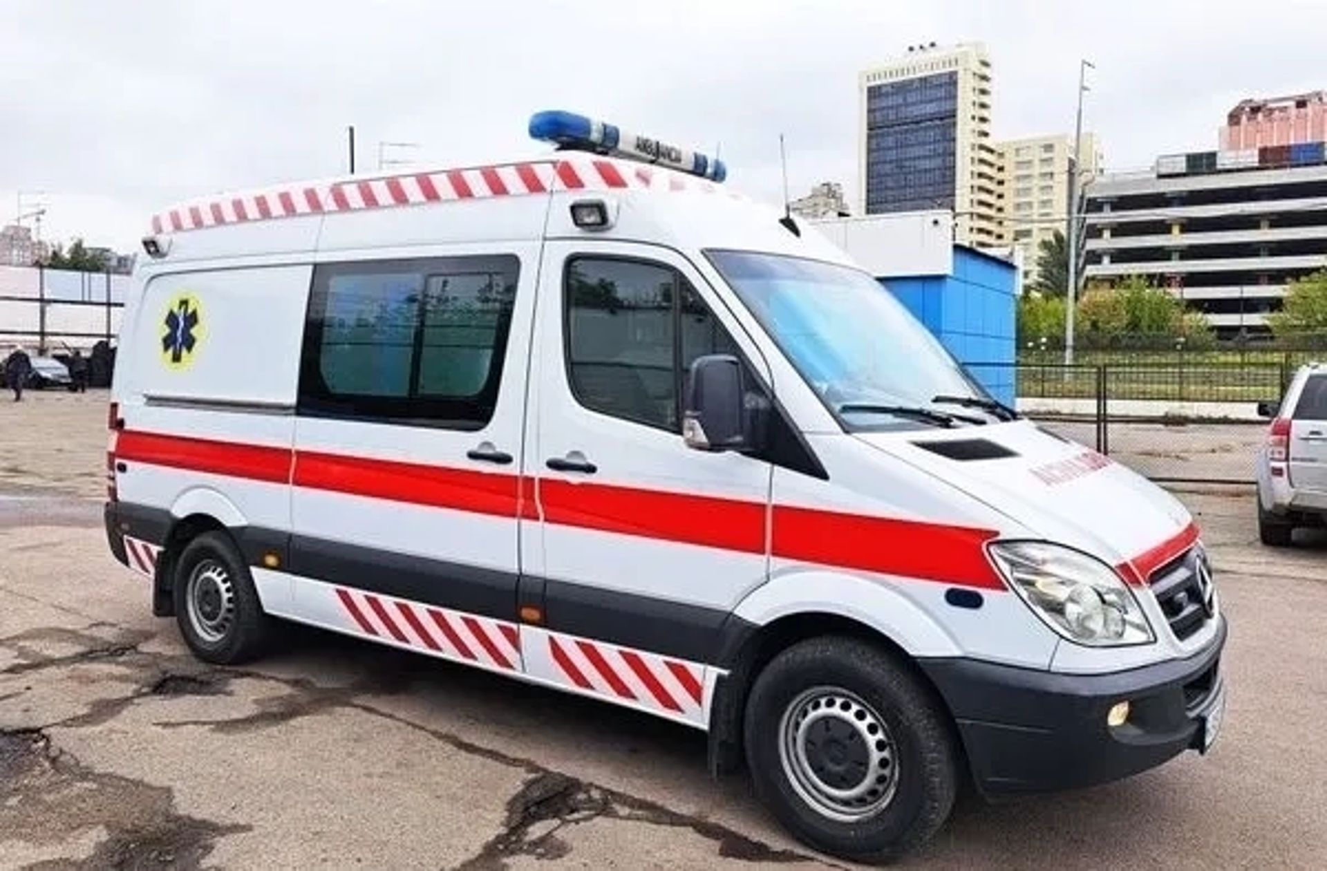 146 Авто швидкої допомоги для зйомок кіно кліпів відео роликів