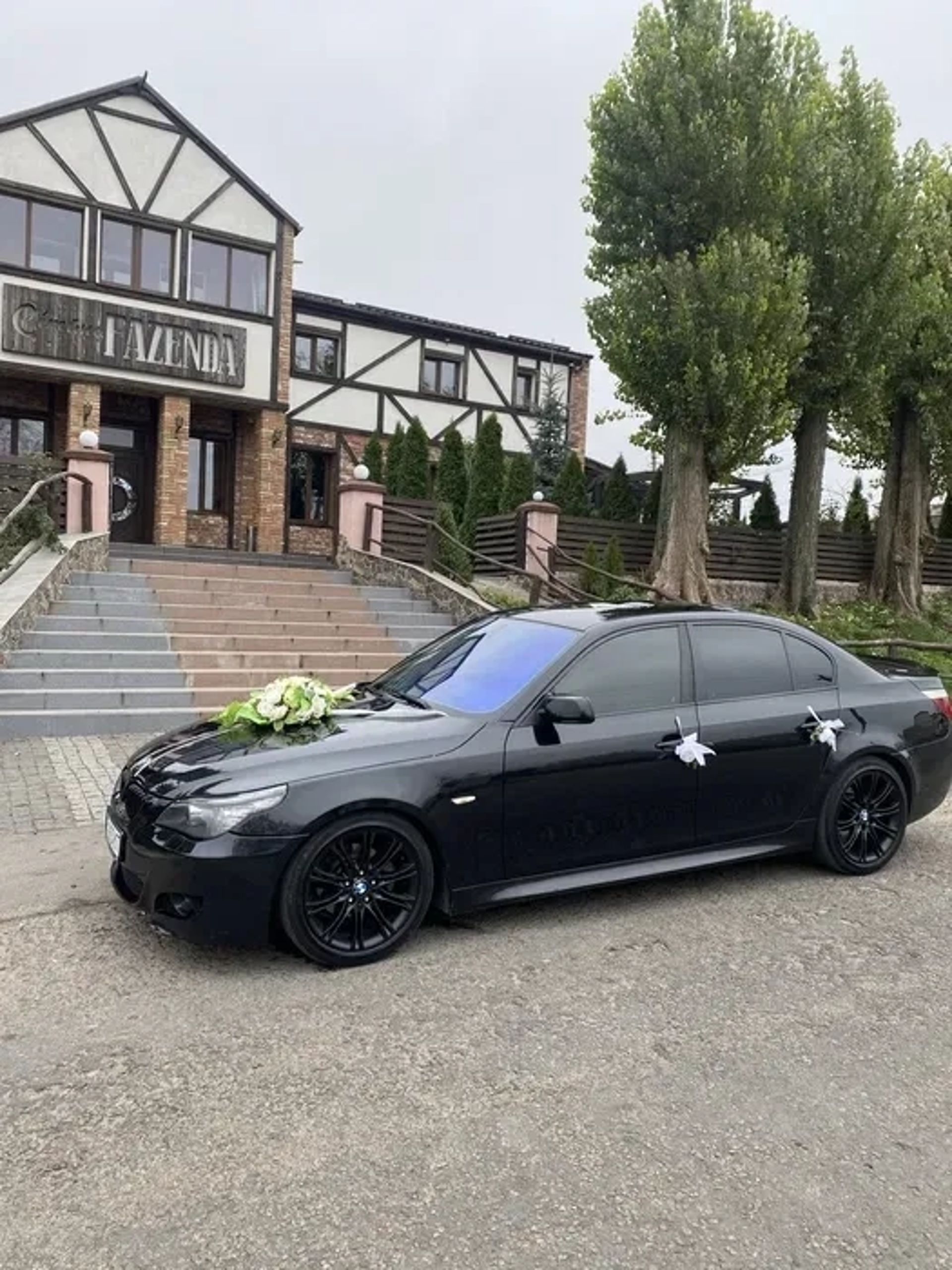 Бізнес-седан BMW 5 серії - на Весілля