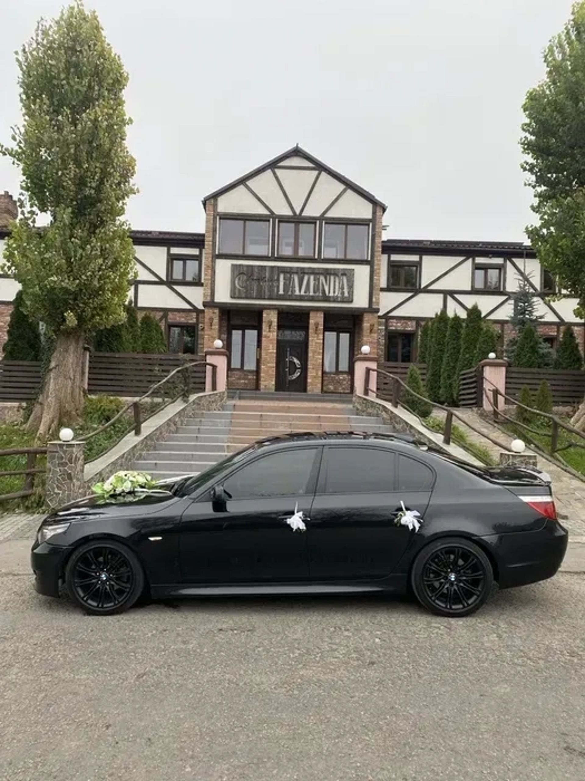 Бізнес-седан BMW 5 серії - на Весілля