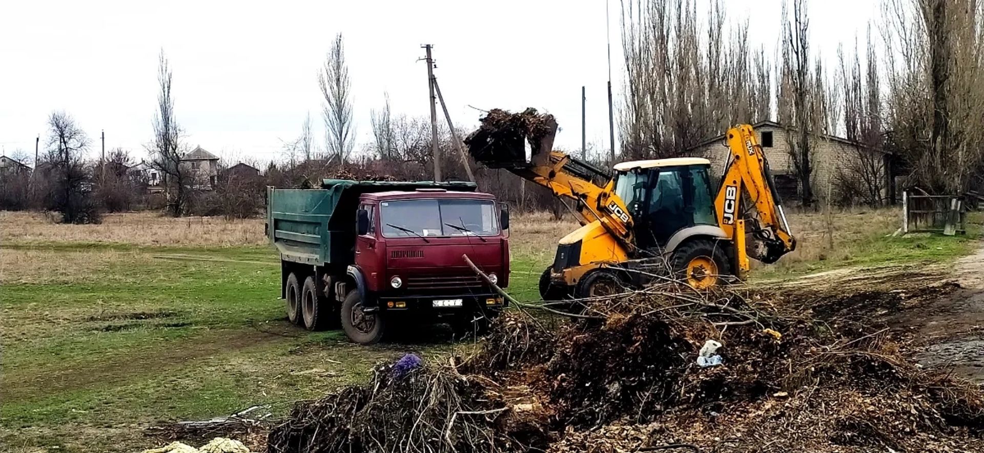 Самоскиди КАМАЗ: перевезення, воставка, вивіз