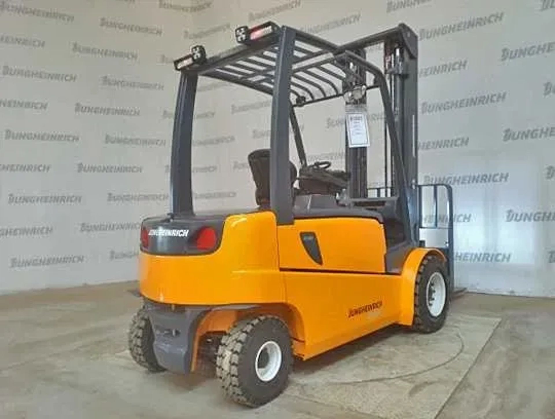 Електричний вилковий навантажувач Jungheinrich EFG 430