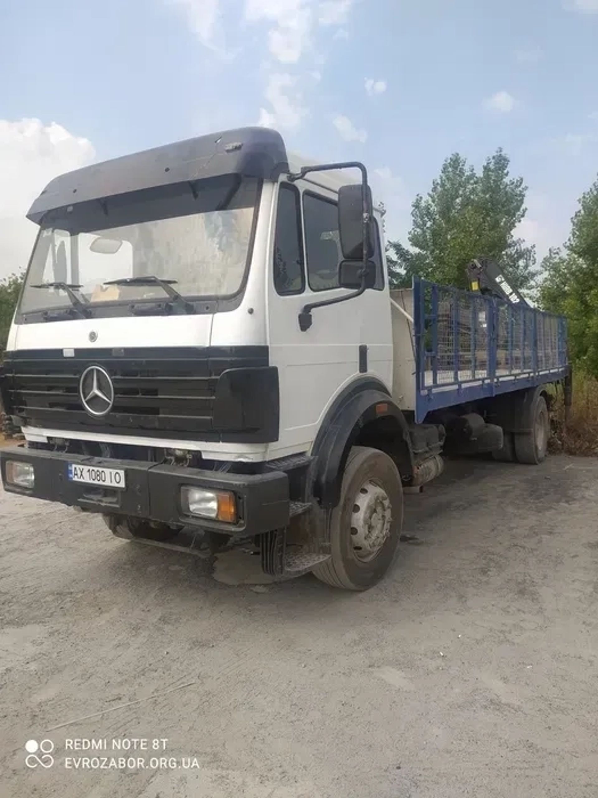 Бортовий кран-маніпулятор Mercedes-Benz SK (15 тонн)