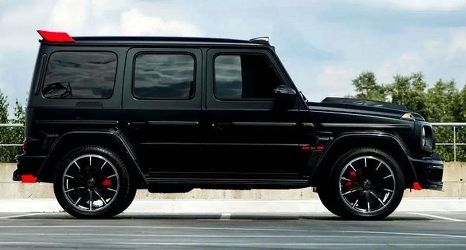 448 Mercedes-Benz G63 AMG (Мерседес Кубік) без водія та з водієм