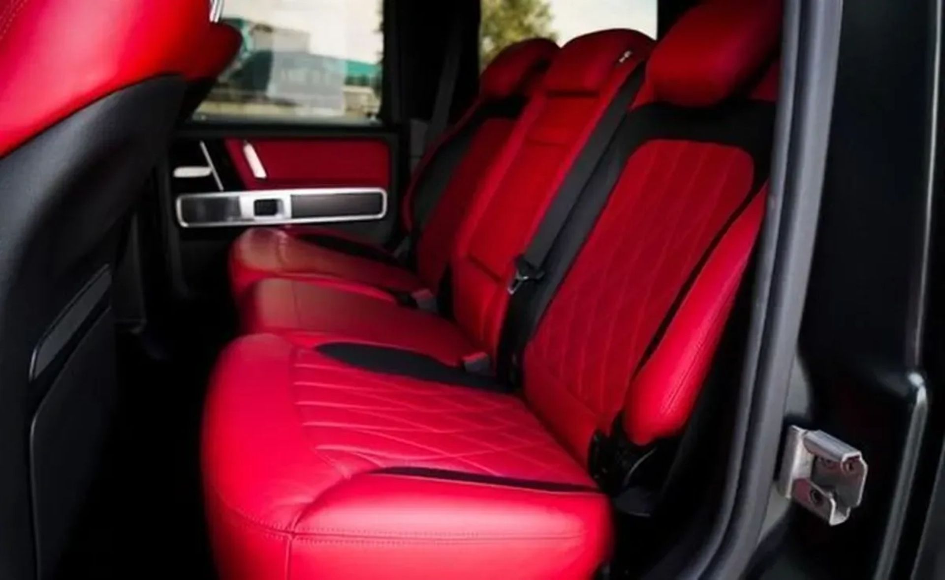 448 Mercedes-Benz G63 AMG (Мерседес Кубік) без водія та з водієм