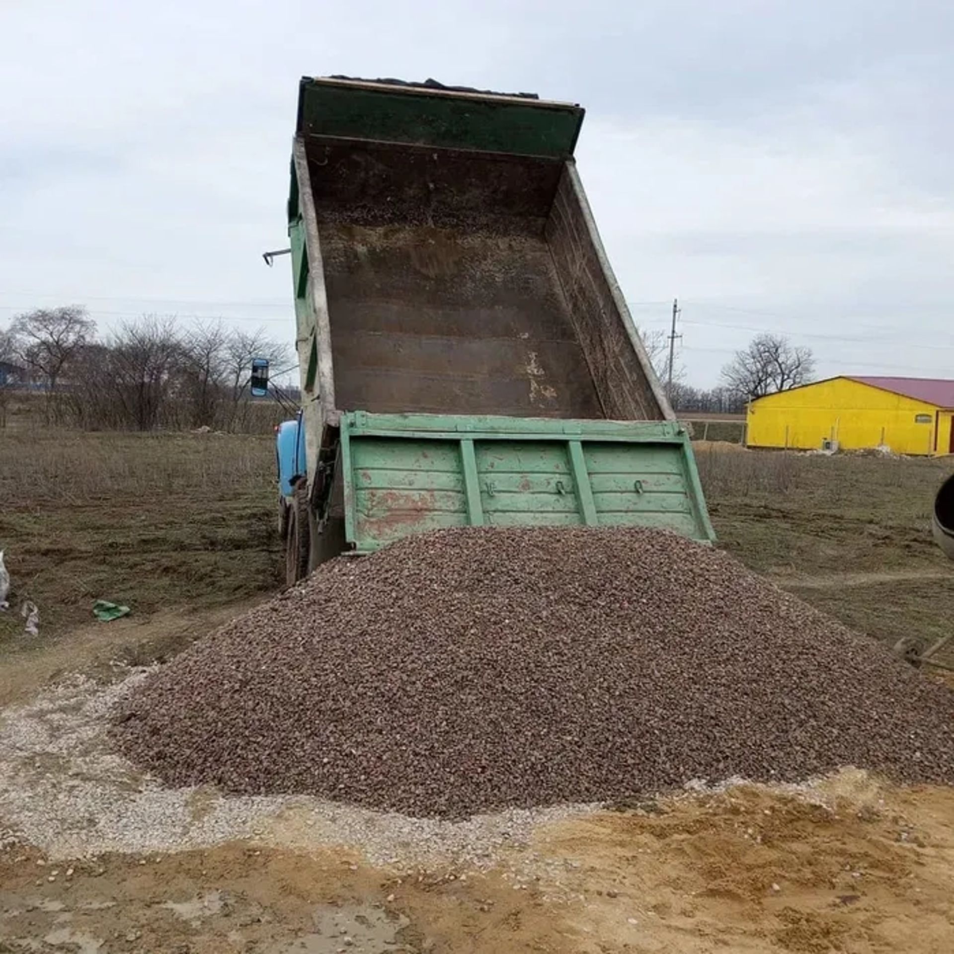 Доставка піску щебеню чорнозем