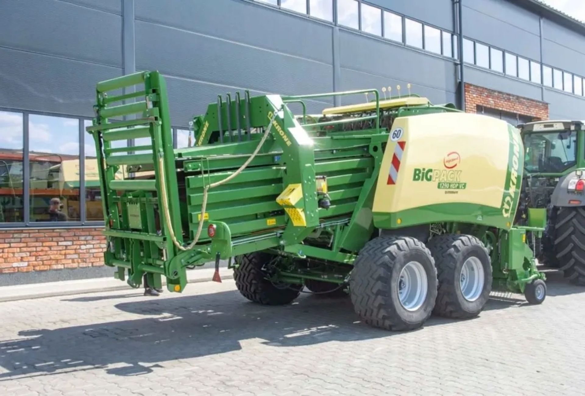 Прес-підбірник Krone Big Pack 1290