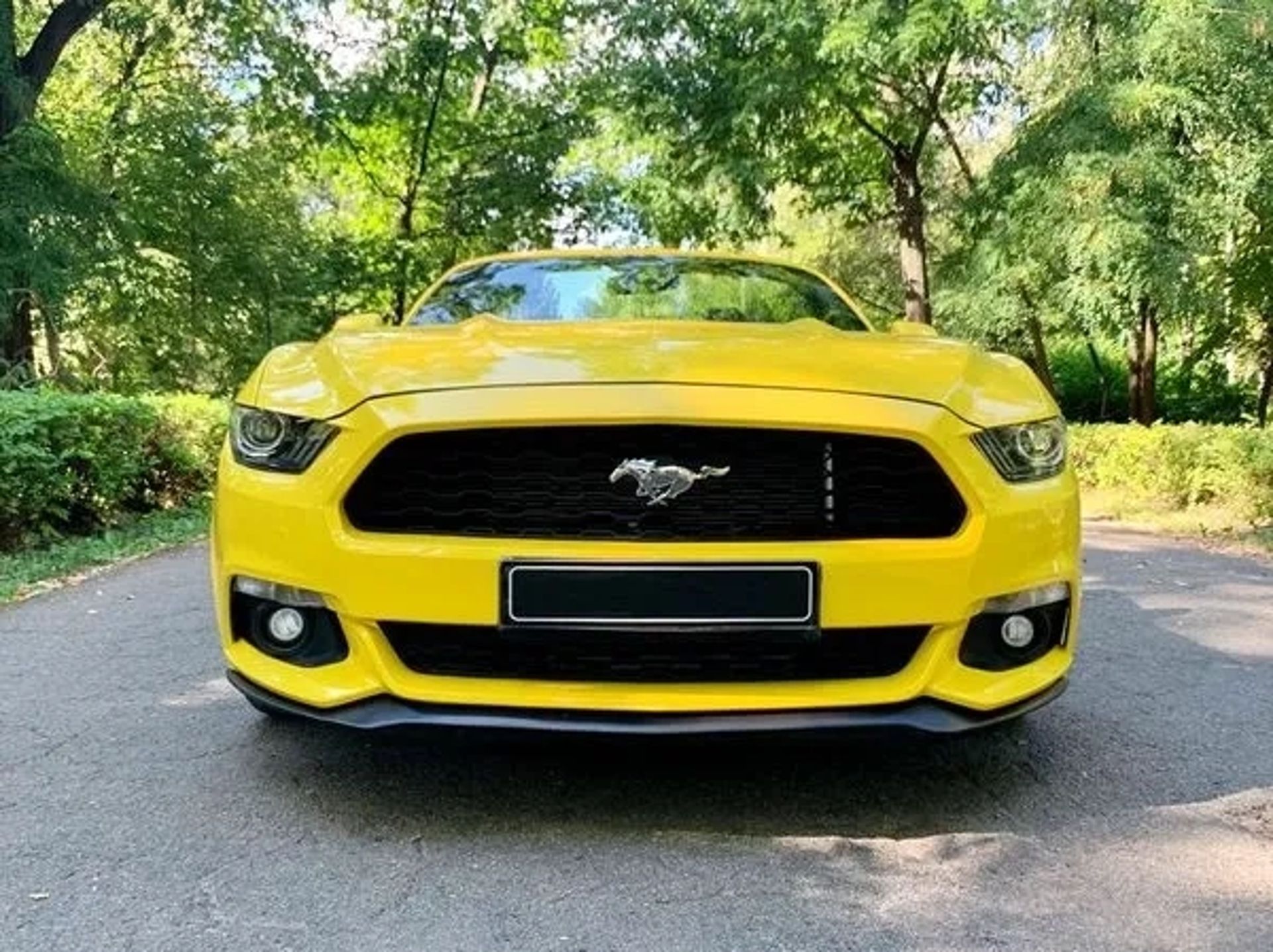 070 Кабріолет Ford Mustang GT жовтий