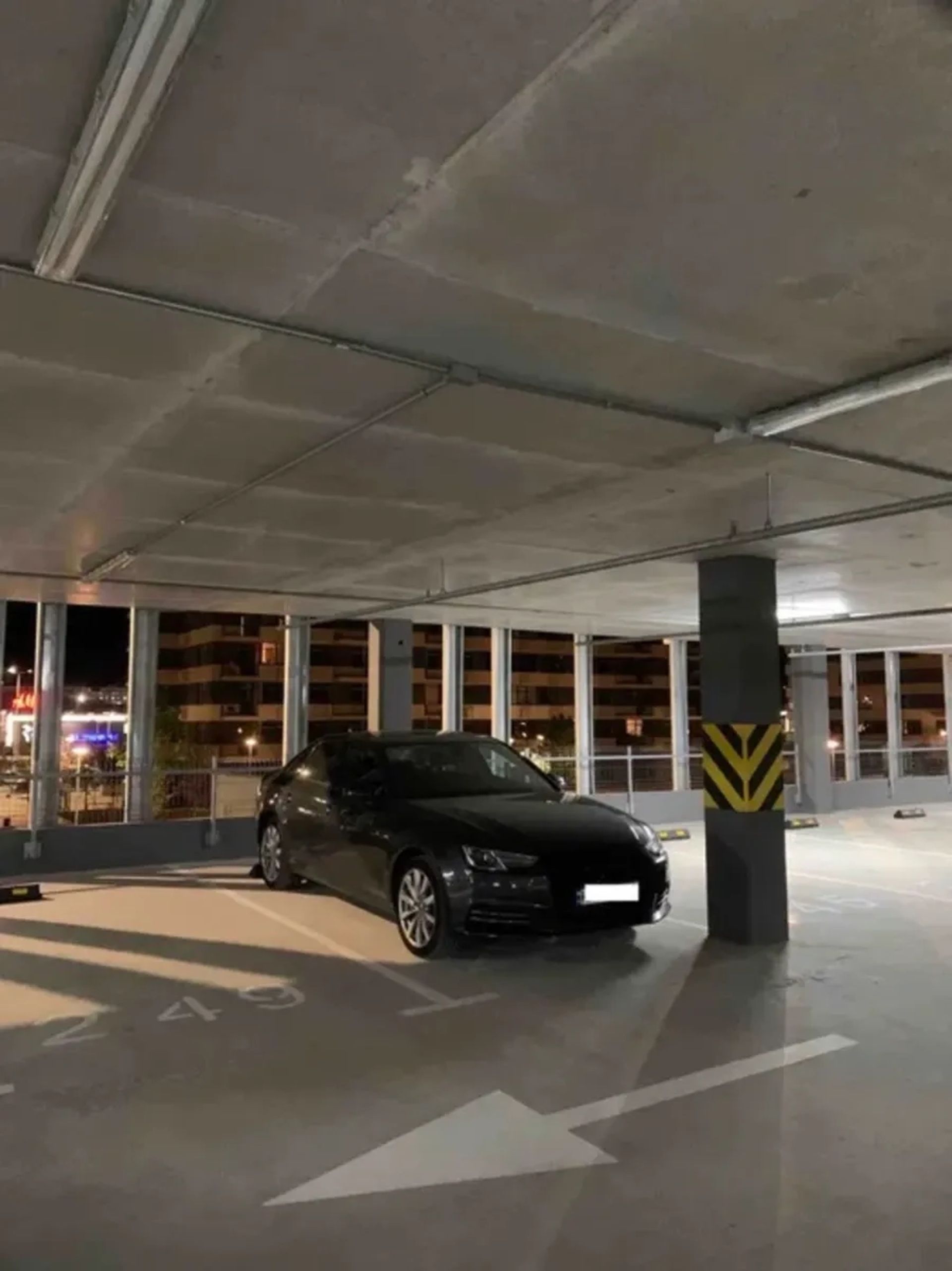 Паркомісце в новому паркінгу в ЖК «Варшавський 3»