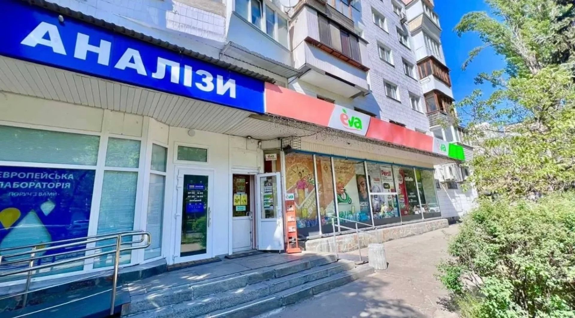 Фасадне приміщення 171 м2 на Русанівці