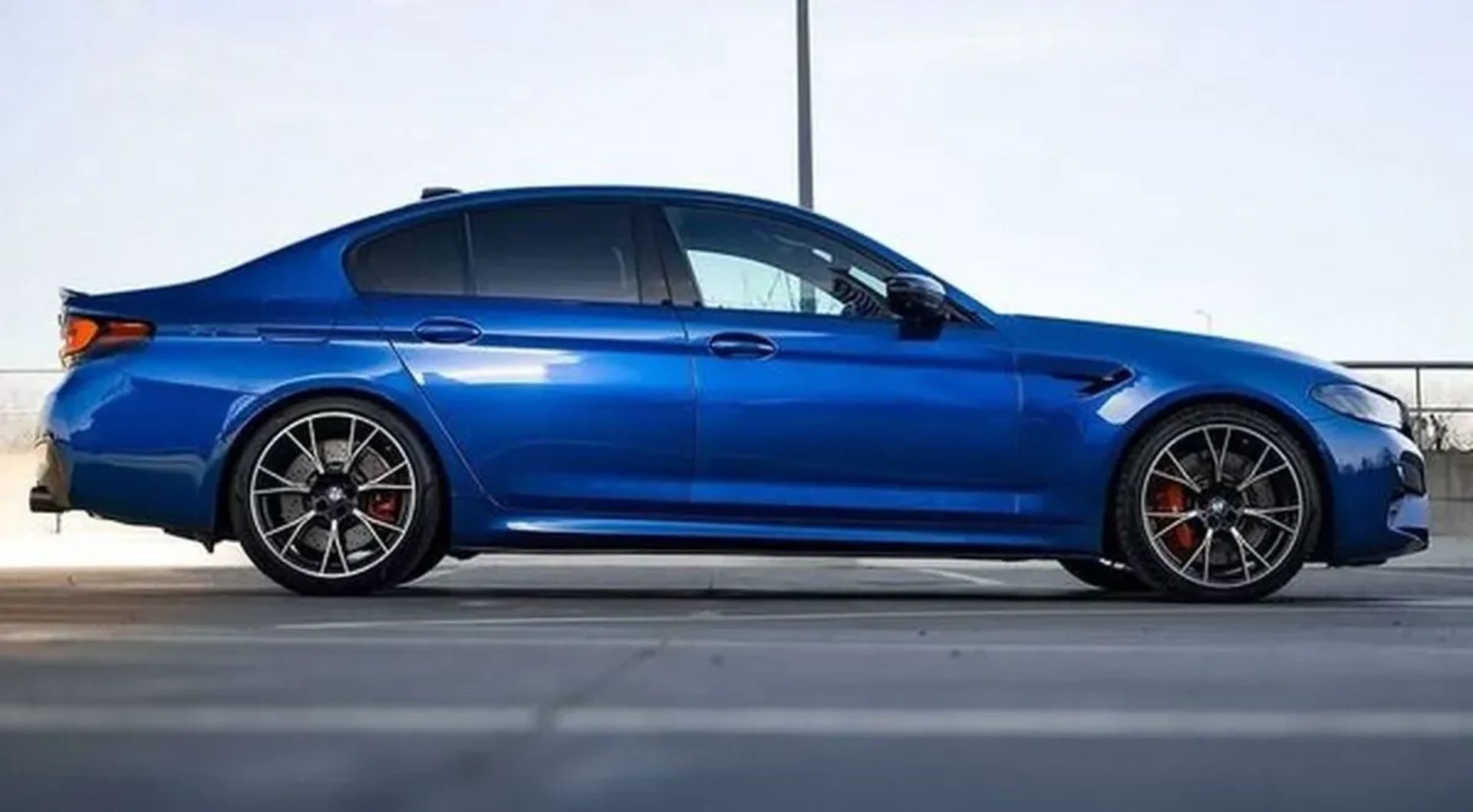 398 BMW M5 F90 Competition — з водієм та без