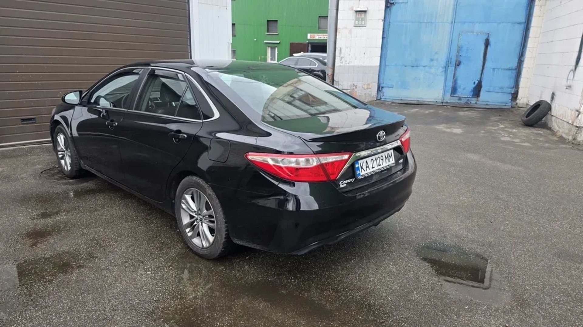 Автомобіль Тойота кемрі