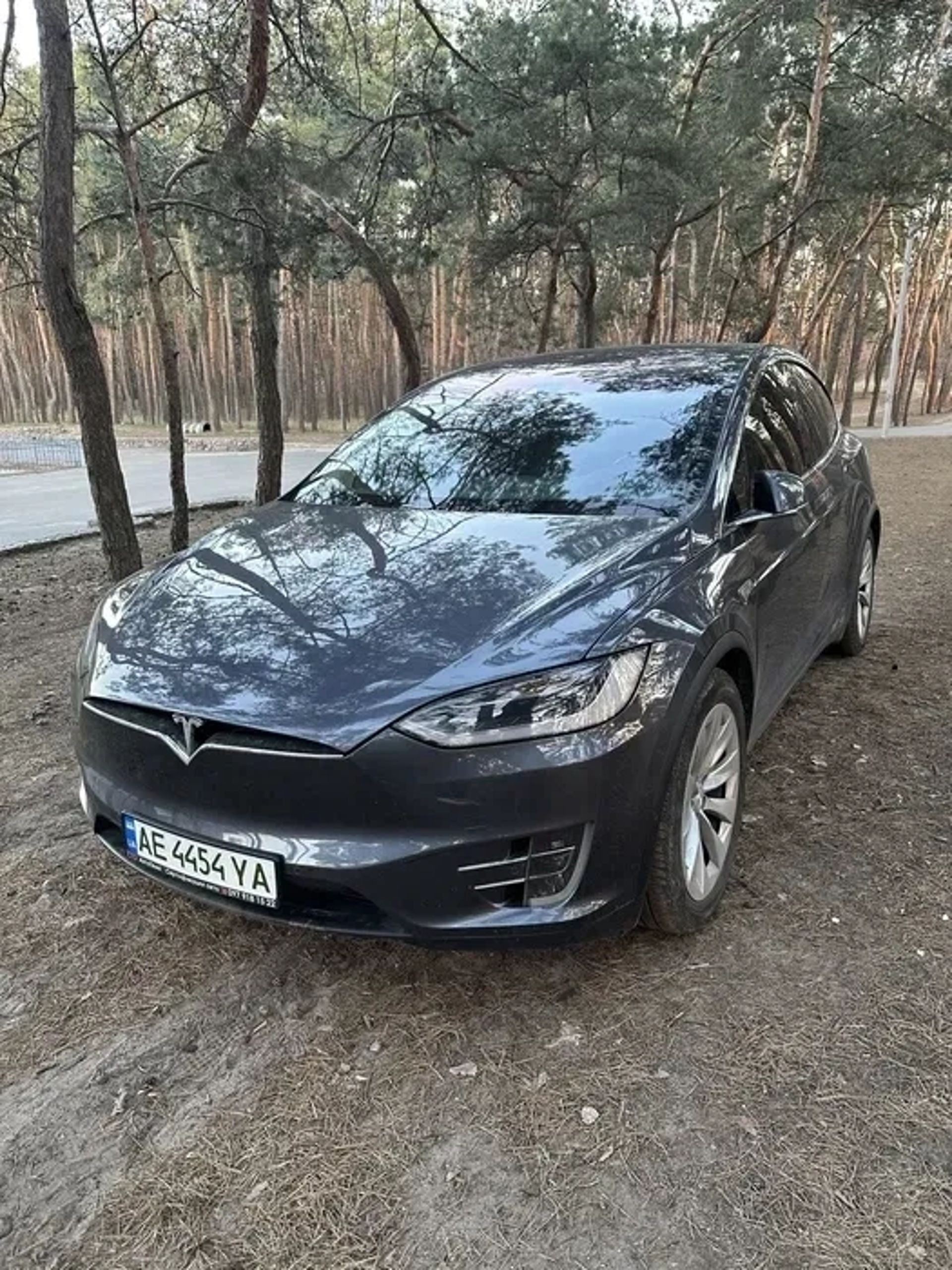 Електромобіль Tesla Model X 90D