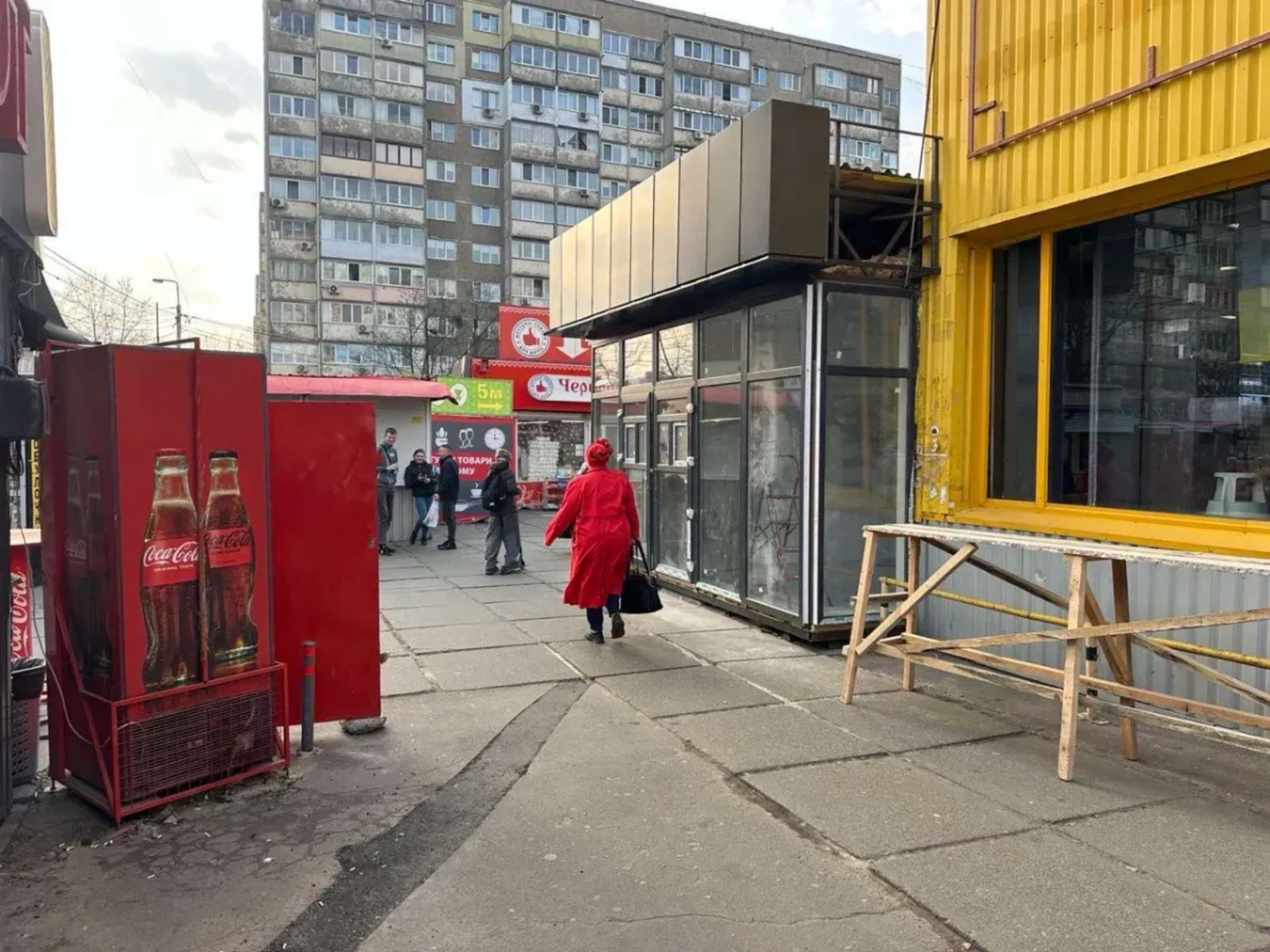 МАФ 23 м2 біля Сільпо, ринок Десна