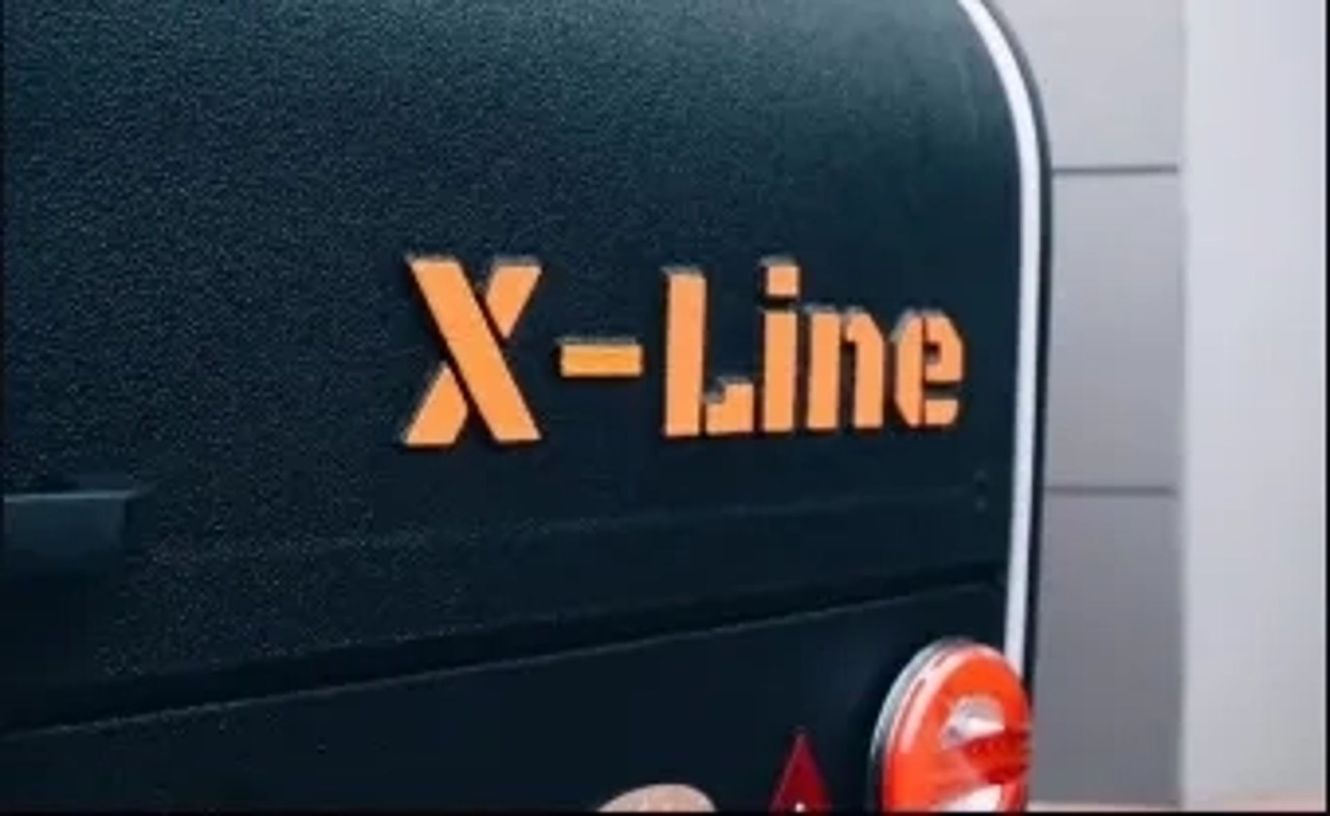 X-Line Premium: позашляховий кемпер для відпочинку