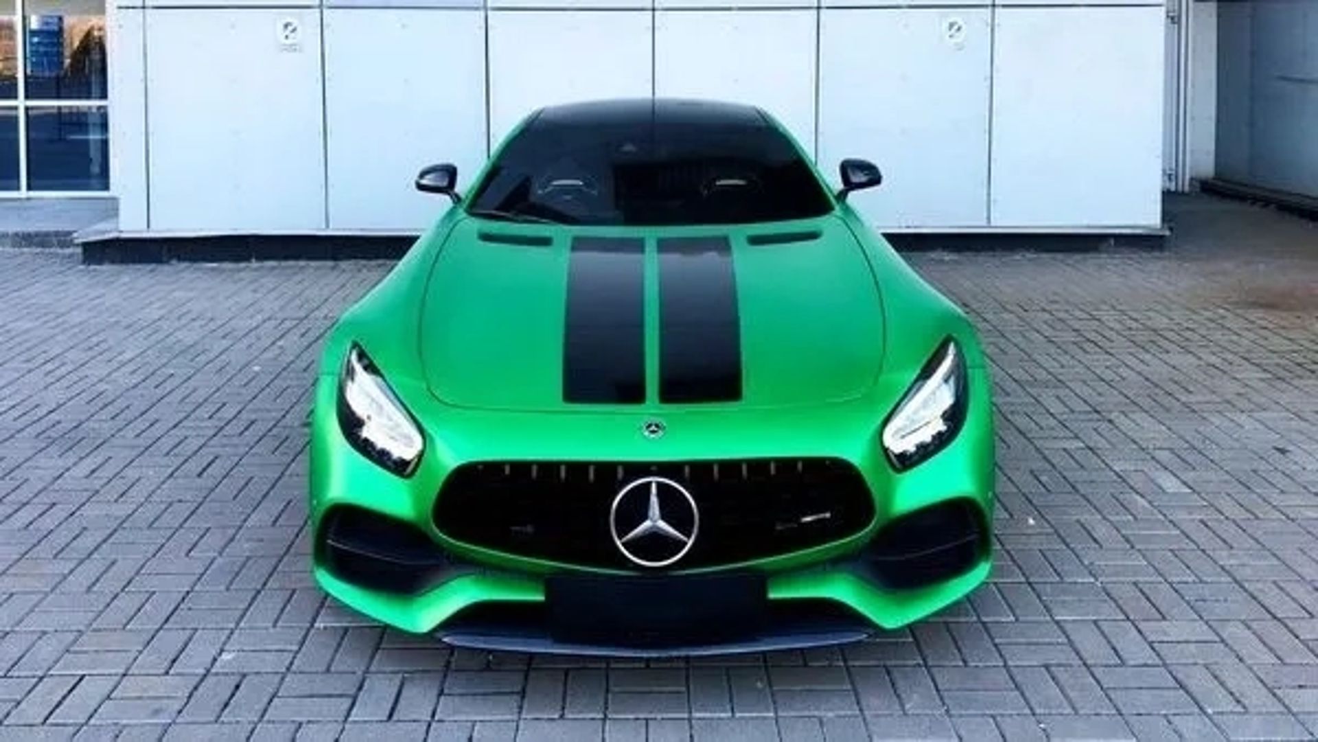 079 Mercedes-Benz AMG GT-Coupe без водія