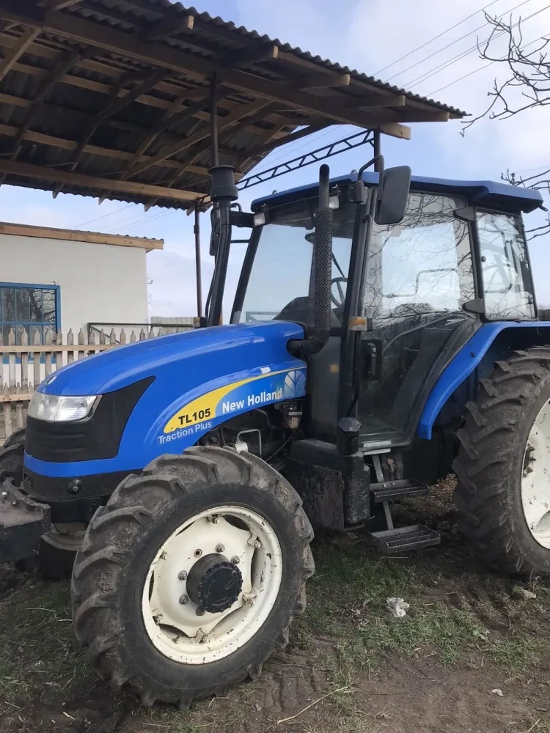 Трактор NEW HOLLAND TL105 (2129)