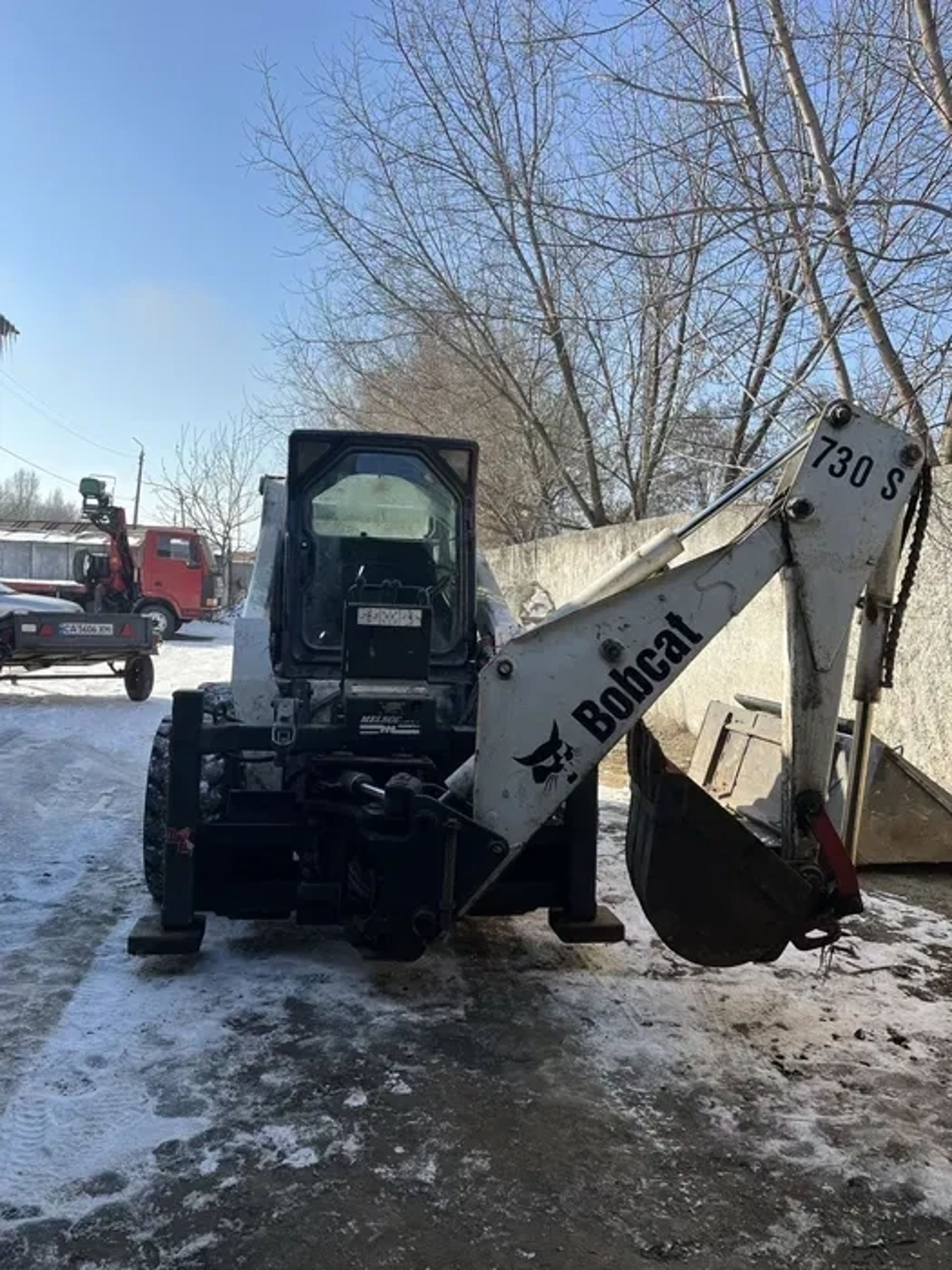 Екскаватор на базі bobcat