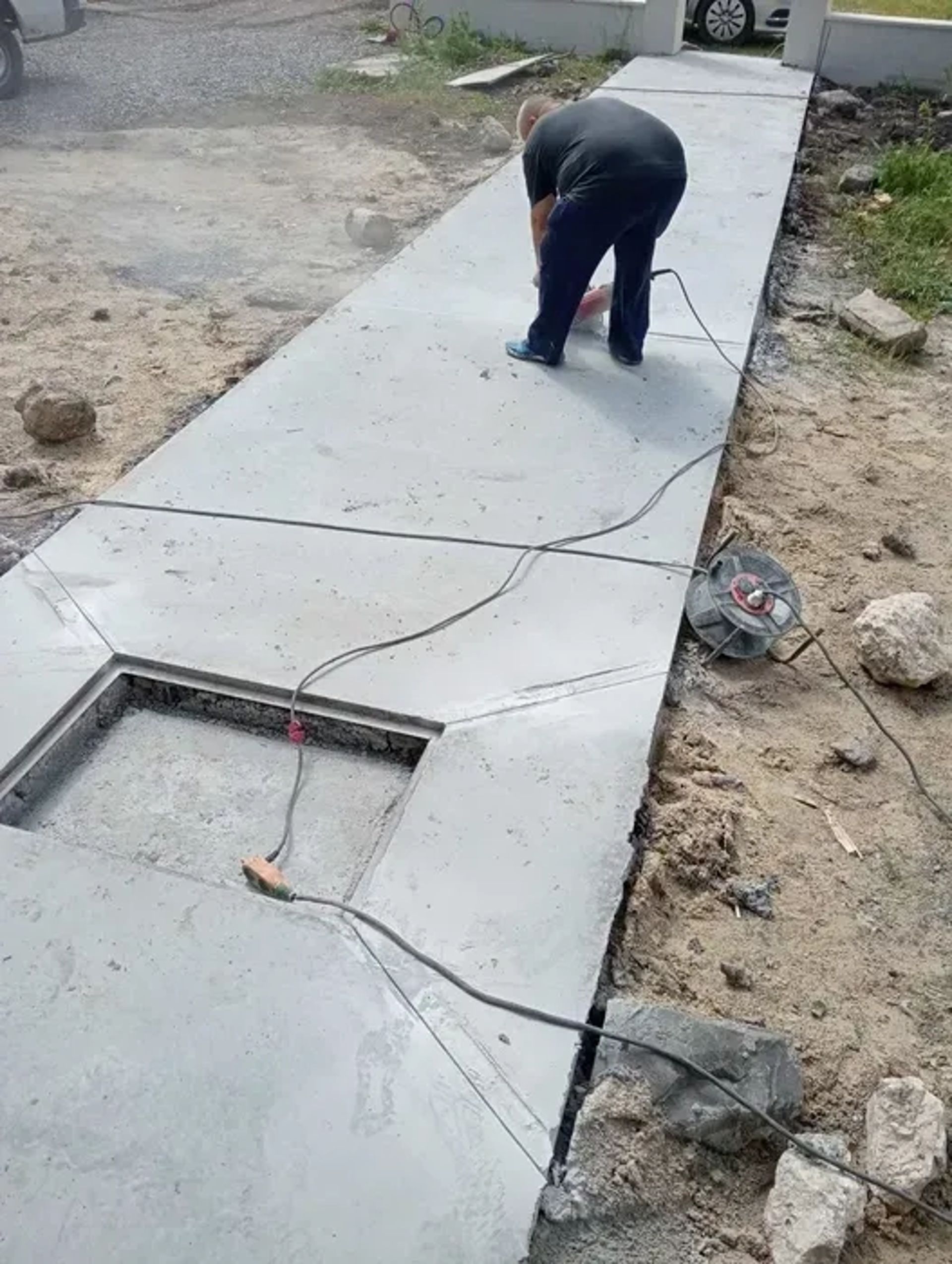 Бетонна стяжка підлоги. 200 грн.