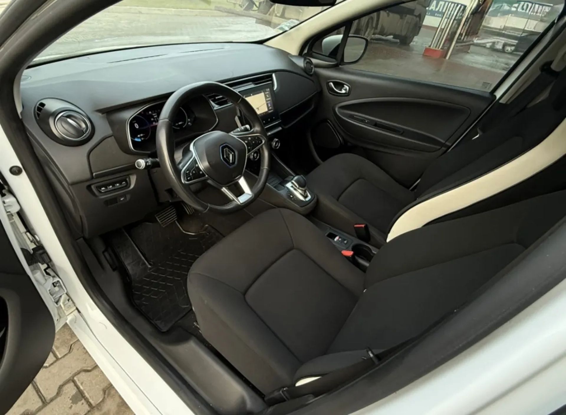 Комфортний Renault Zoe в Тернополі