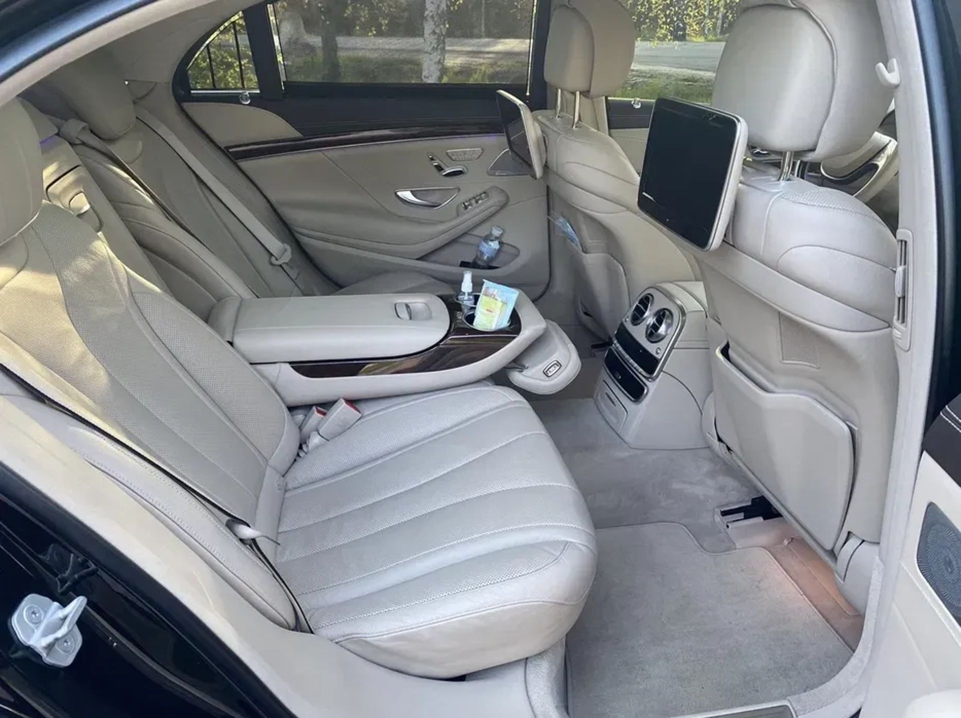 Пасажирські перевезення мікроавтобусами Mercedes