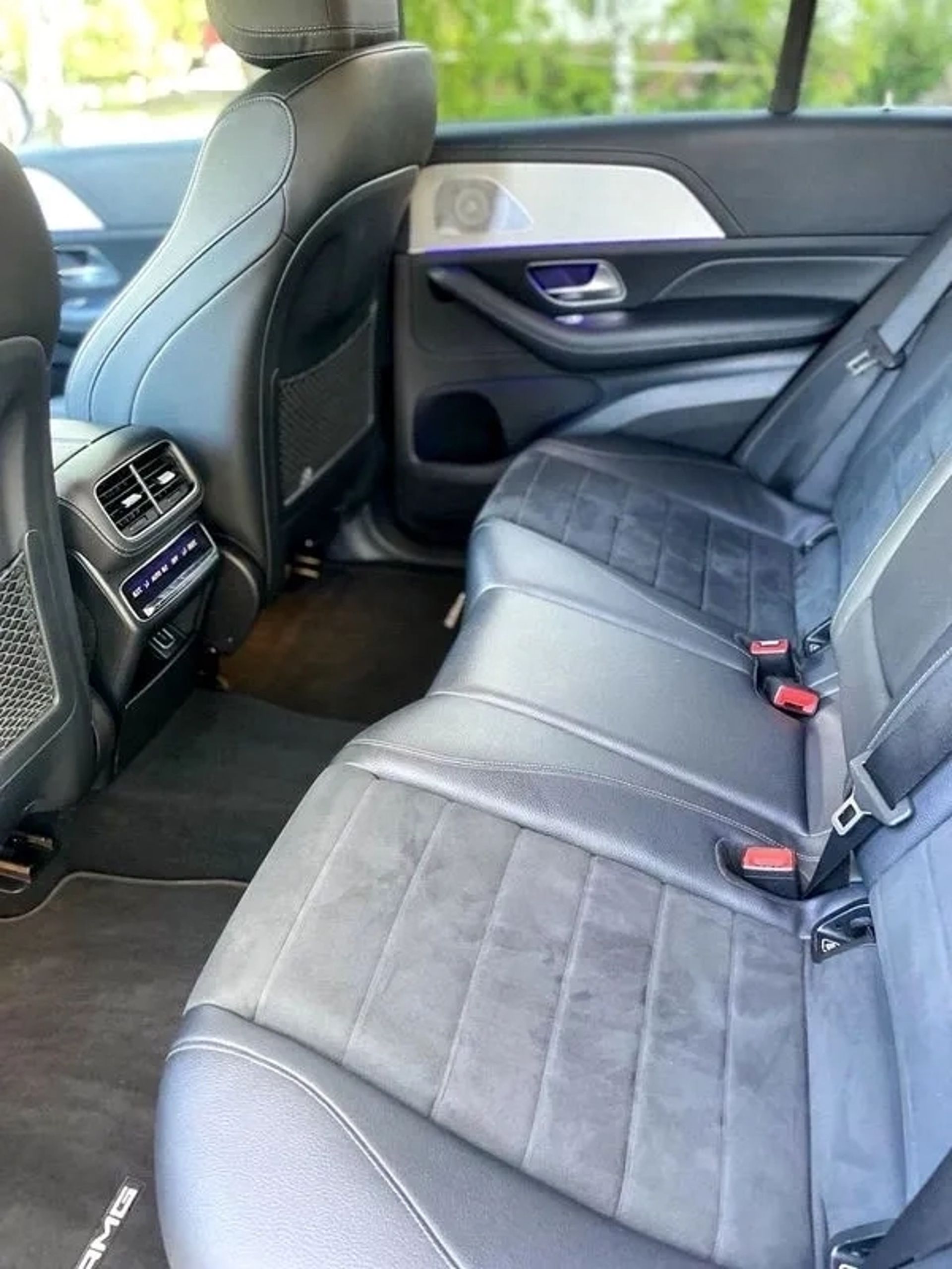 208 Позашляховик на весілля Mercedes-Benz GLE 450 без водія