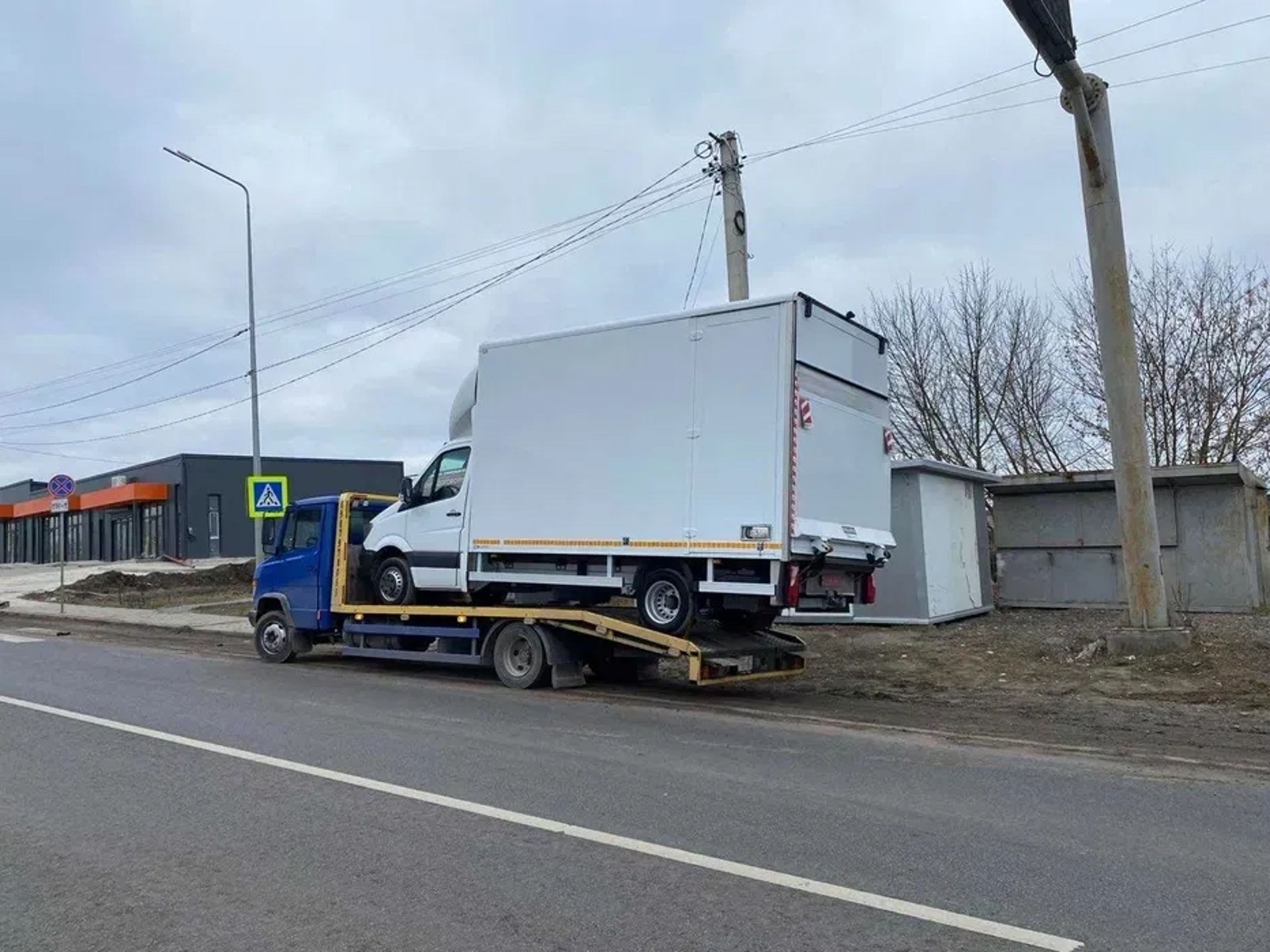 Евакуатор на базі Mercedes-Benz Vario 5 тонн